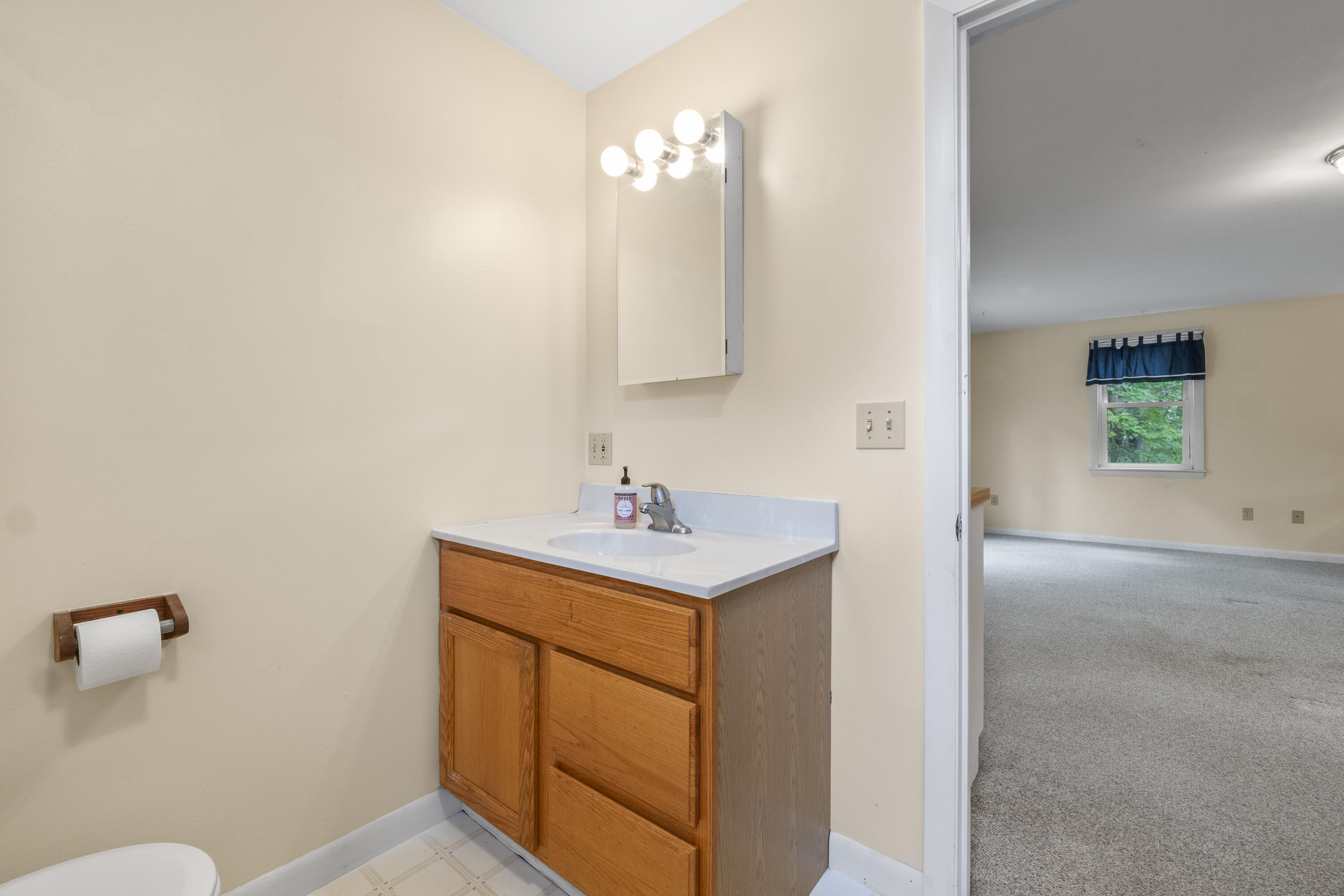 44 Ellen Circle