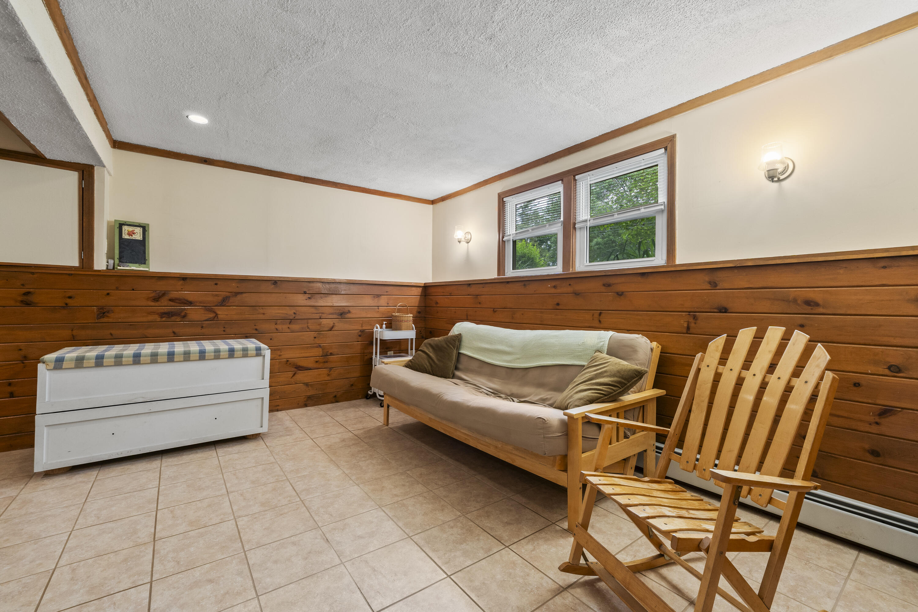 44 Ellen Circle