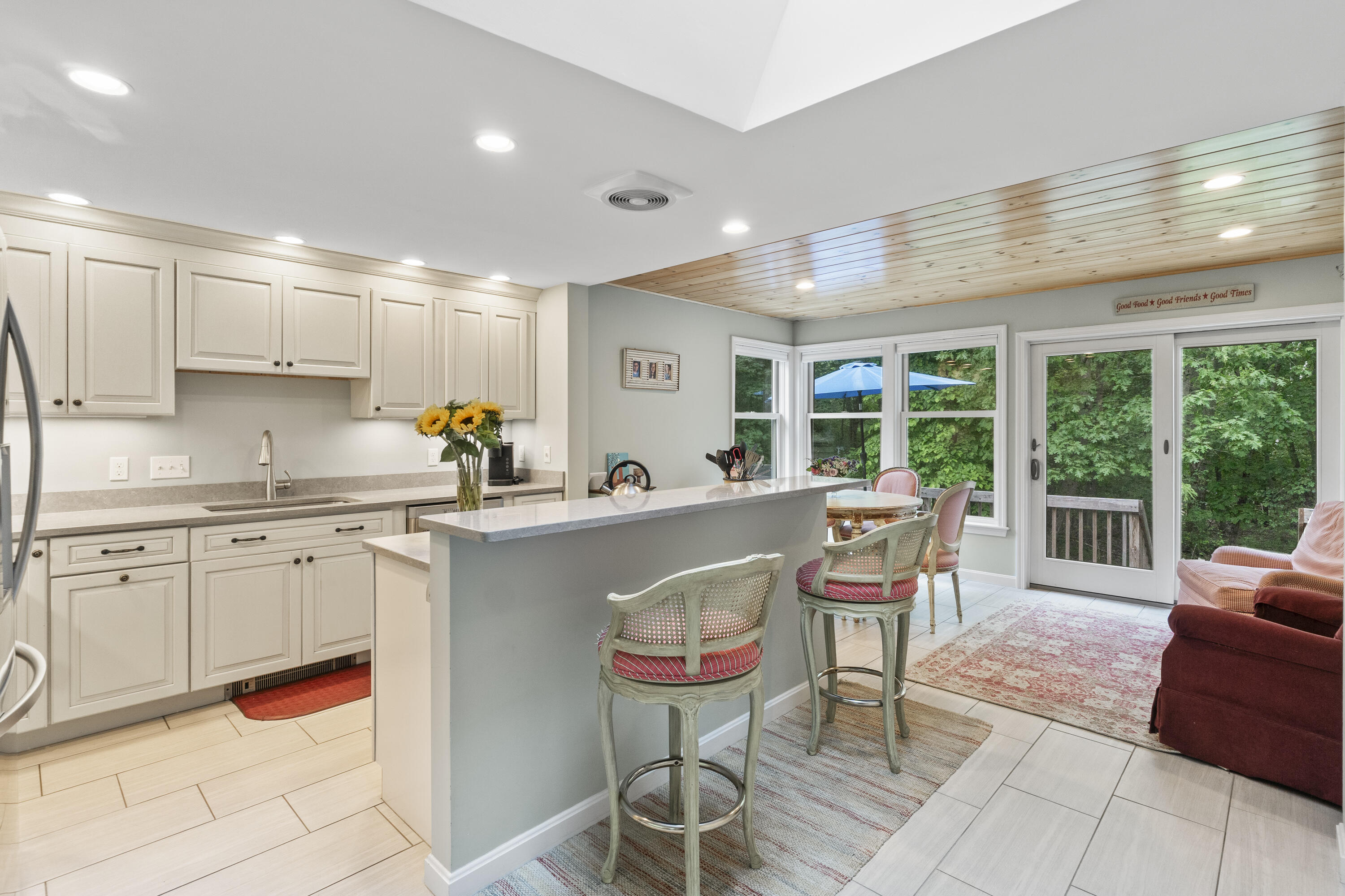 44 Ellen Circle