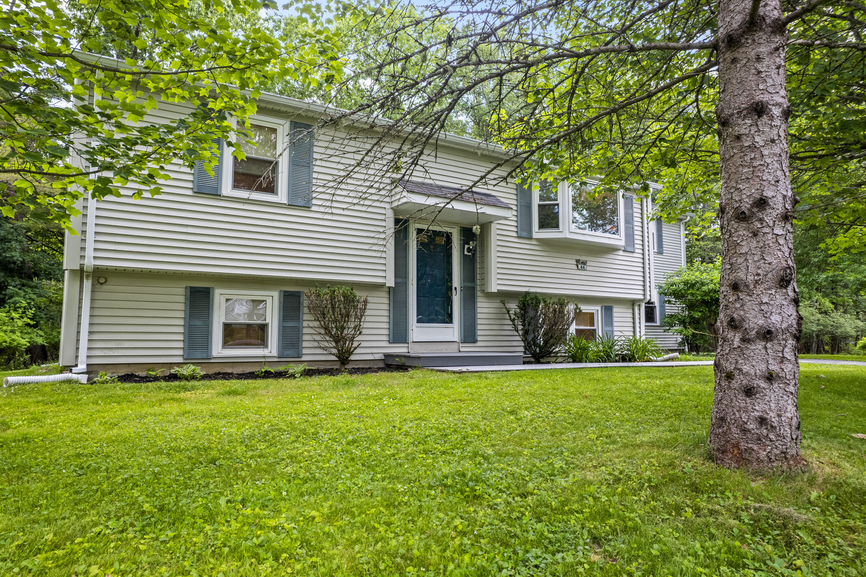 44 Ellen Circle