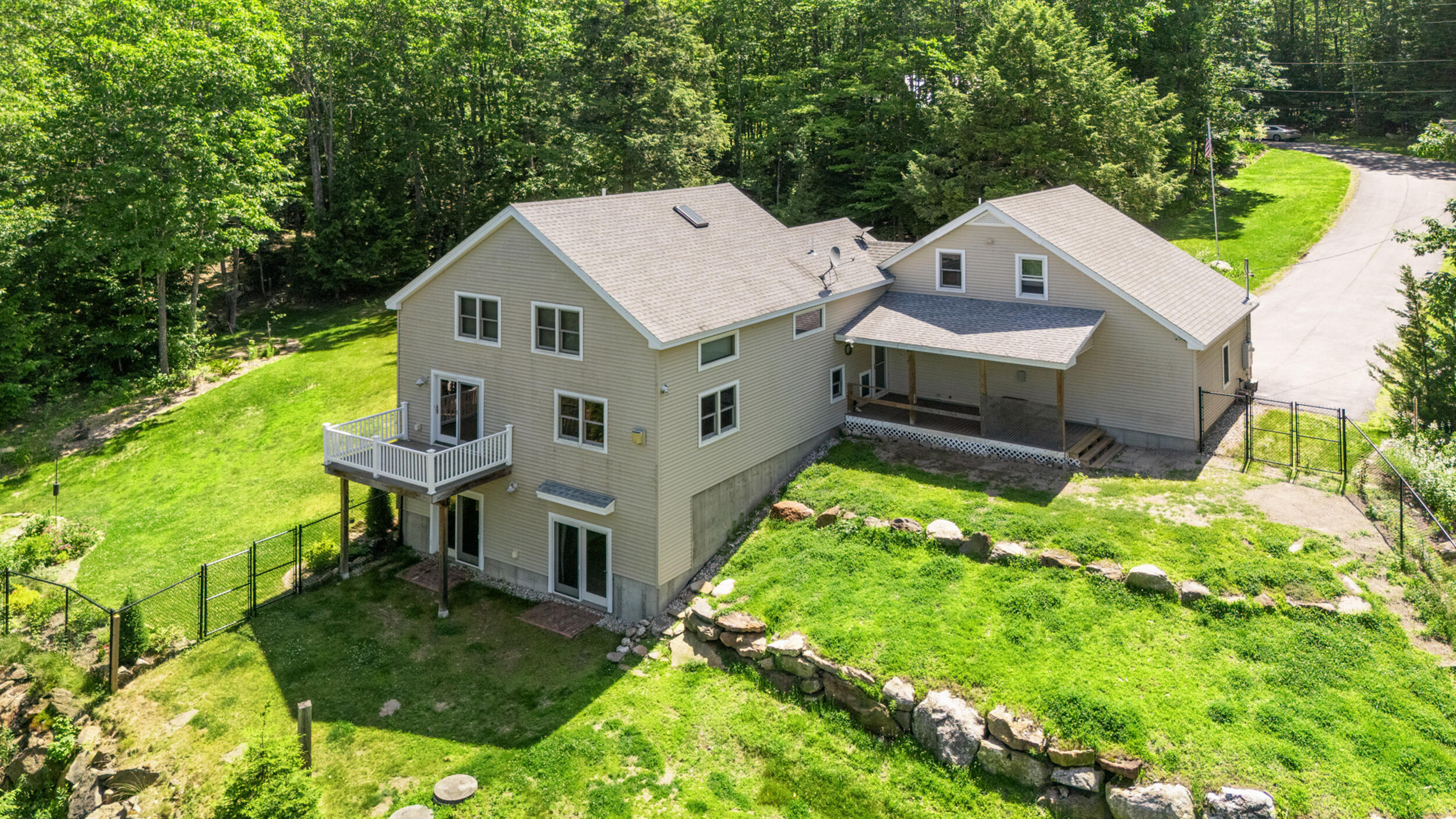 71 TAVERN Hill
