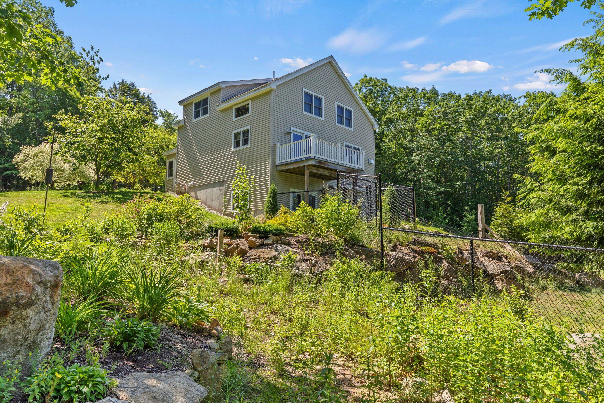 71 TAVERN Hill