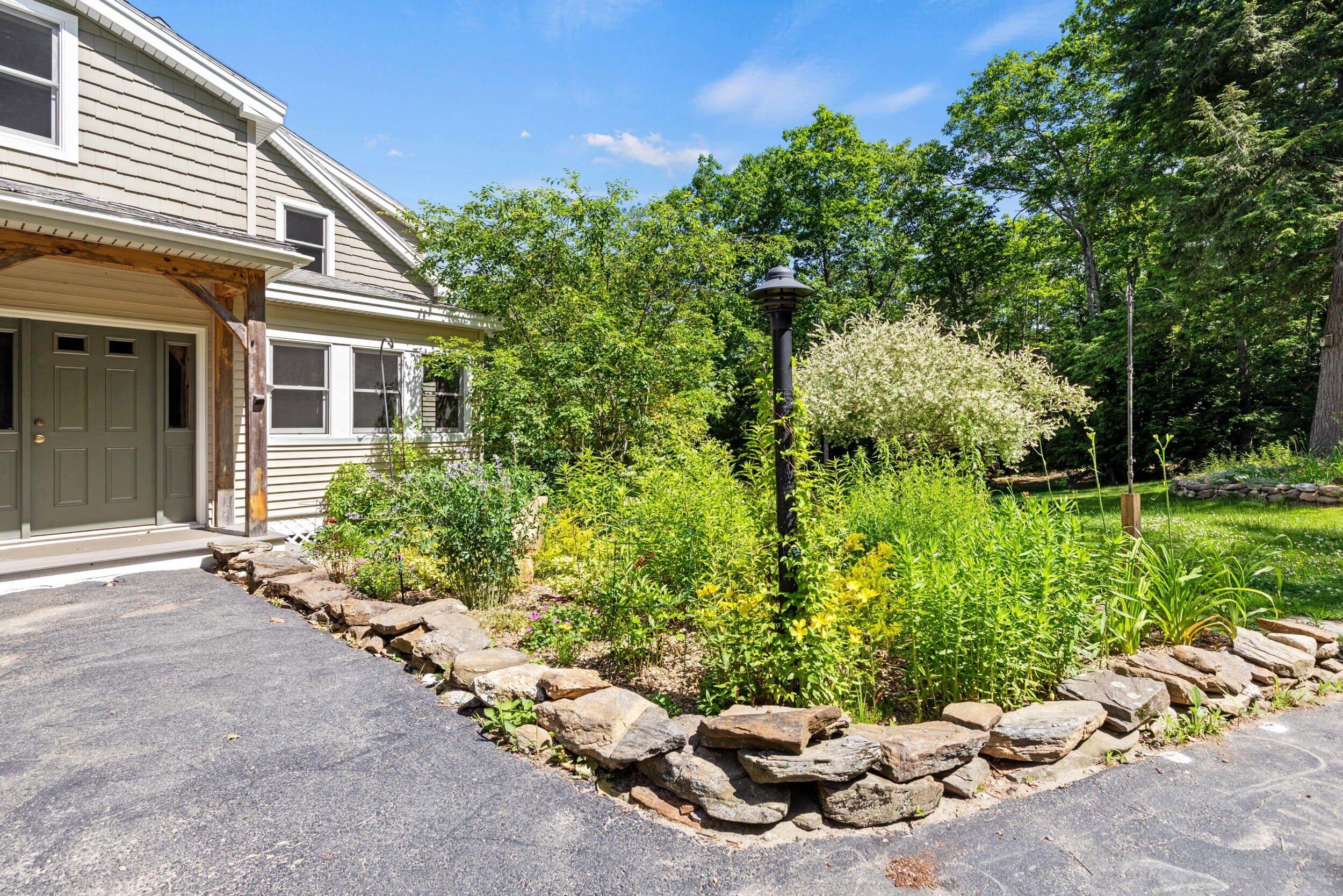 71 TAVERN Hill