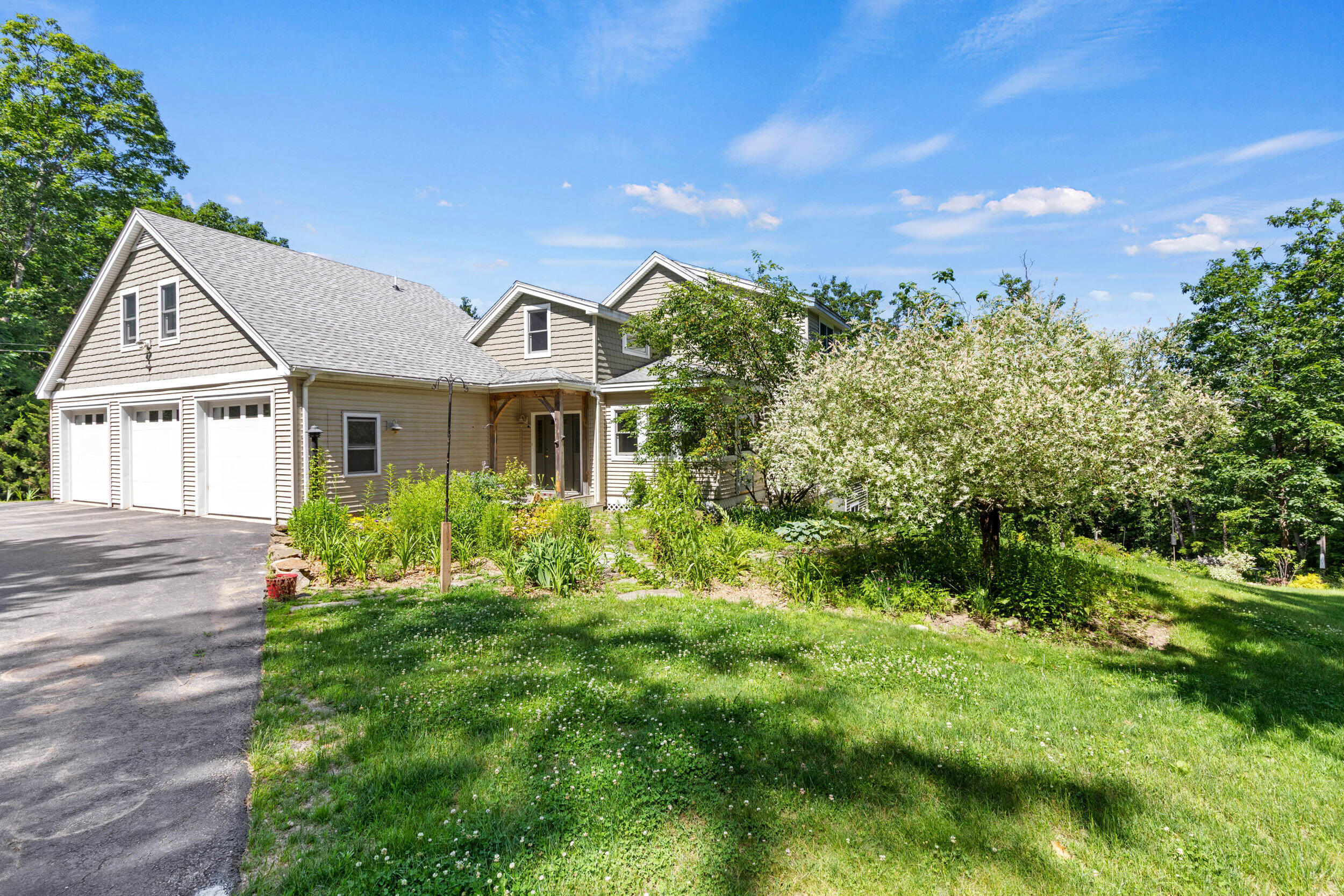 71 TAVERN Hill