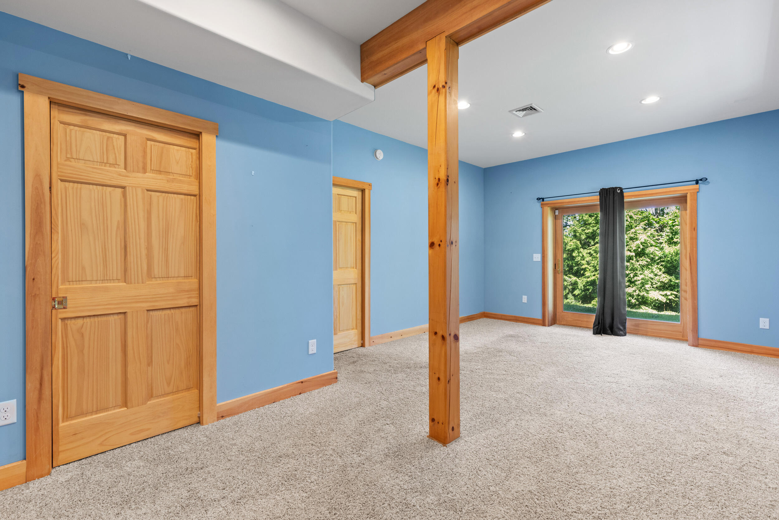 71 TAVERN Hill
