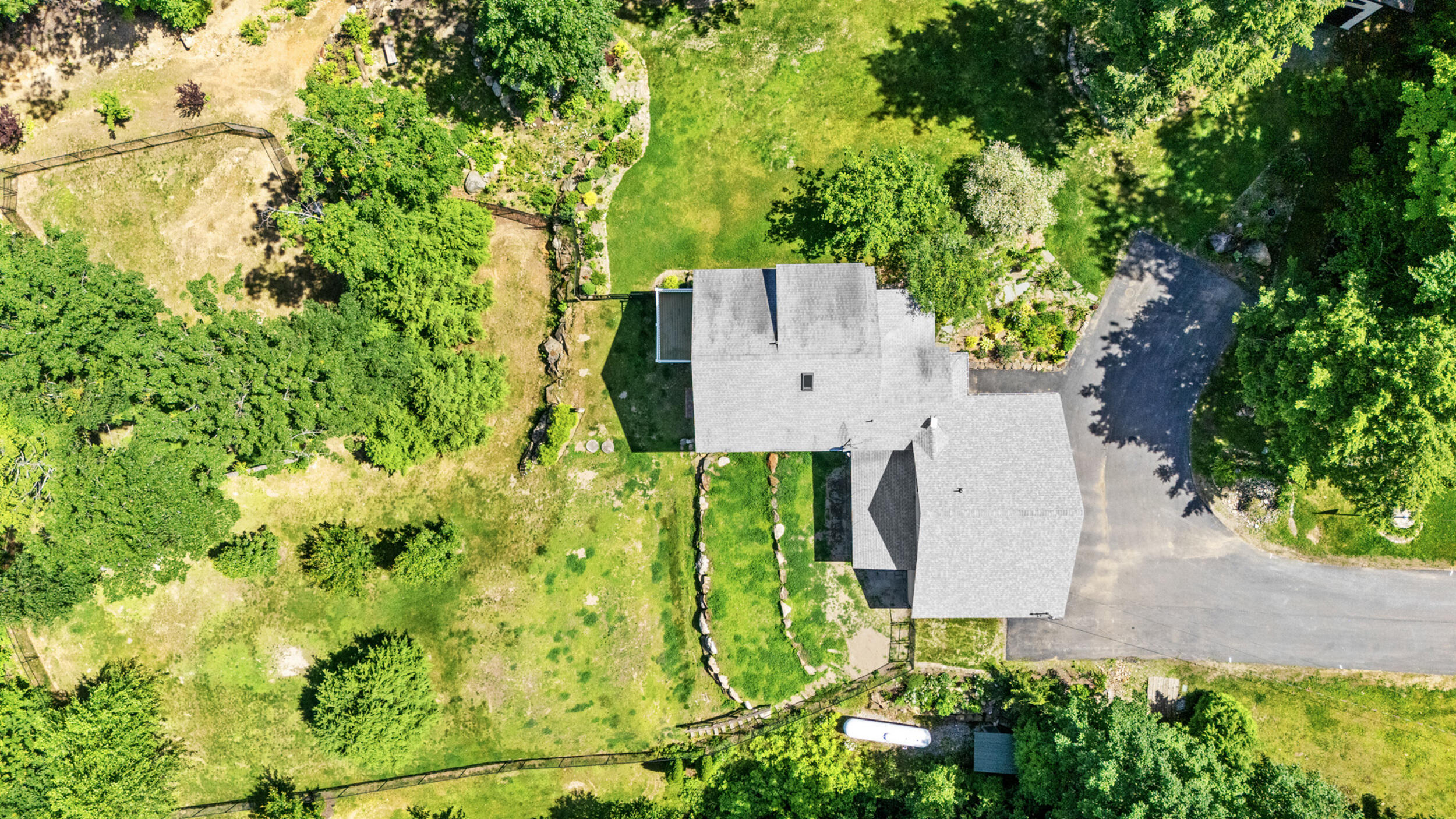 71 TAVERN Hill