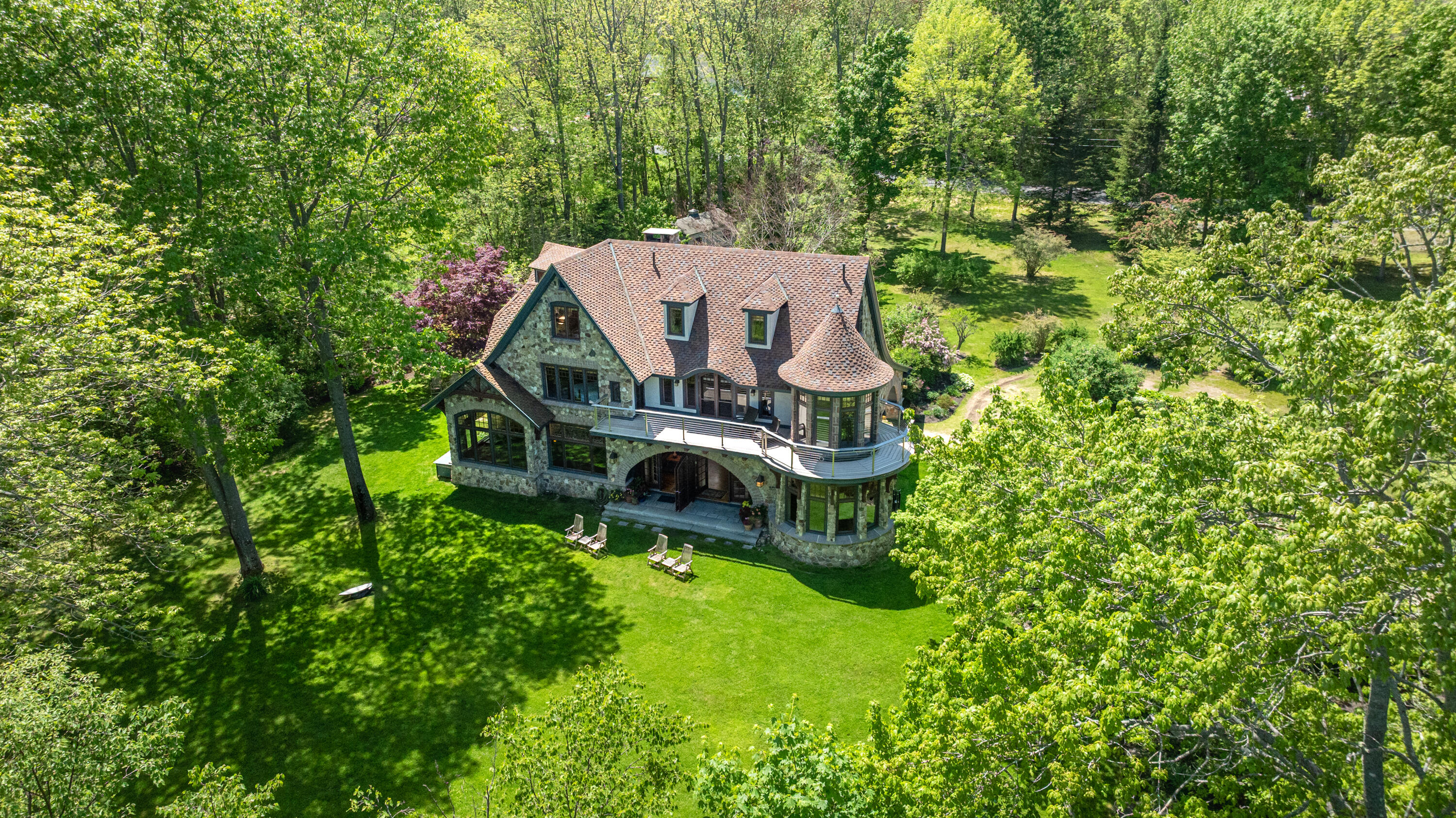 7 Central Landing Road