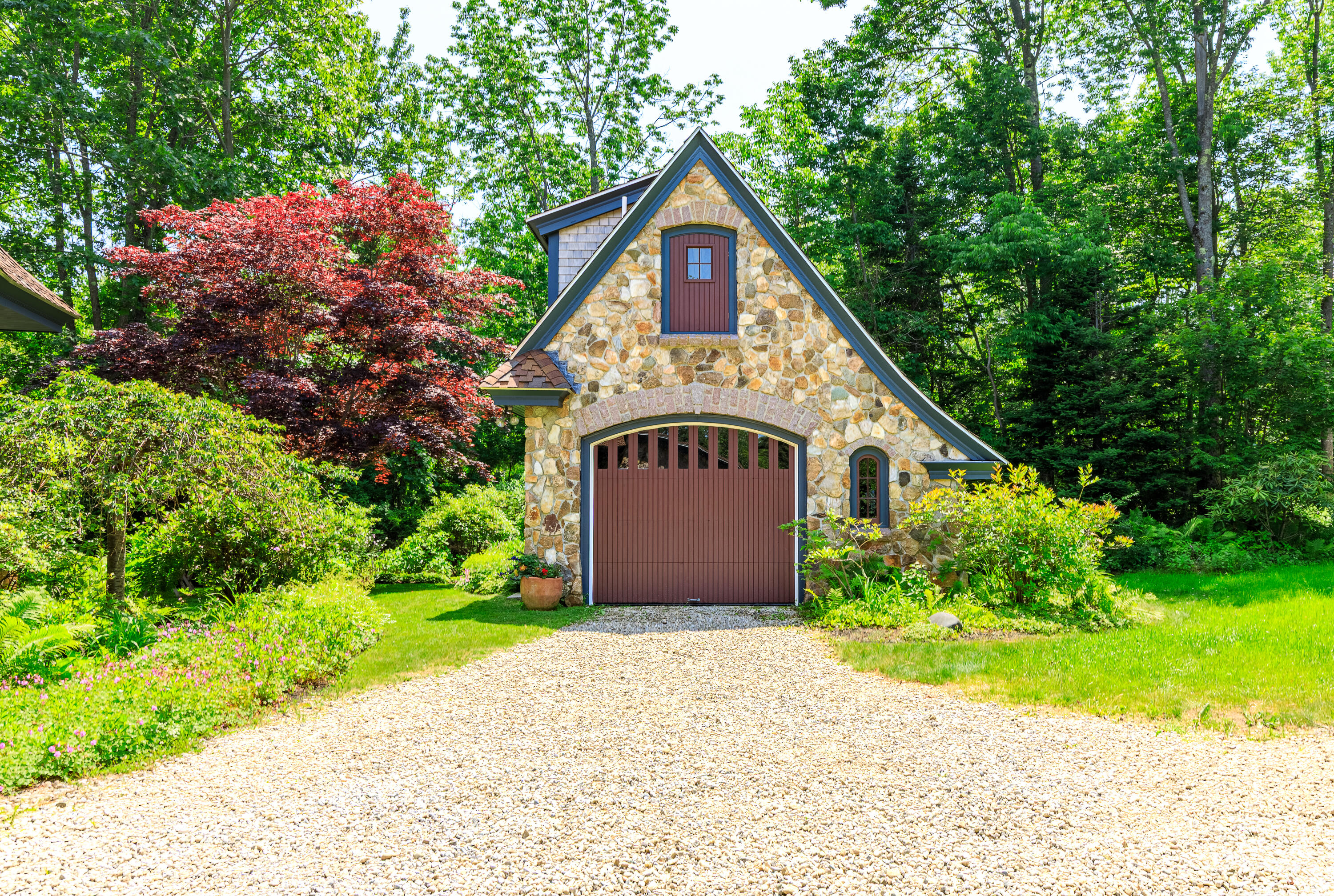 7 Central Landing Road