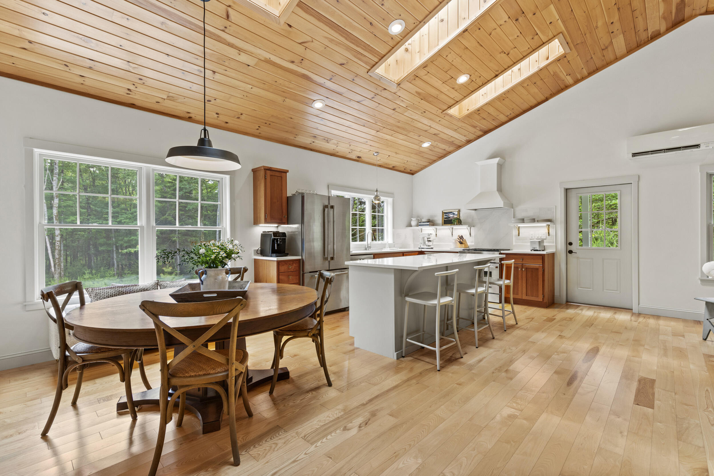 1 Woodford Trail