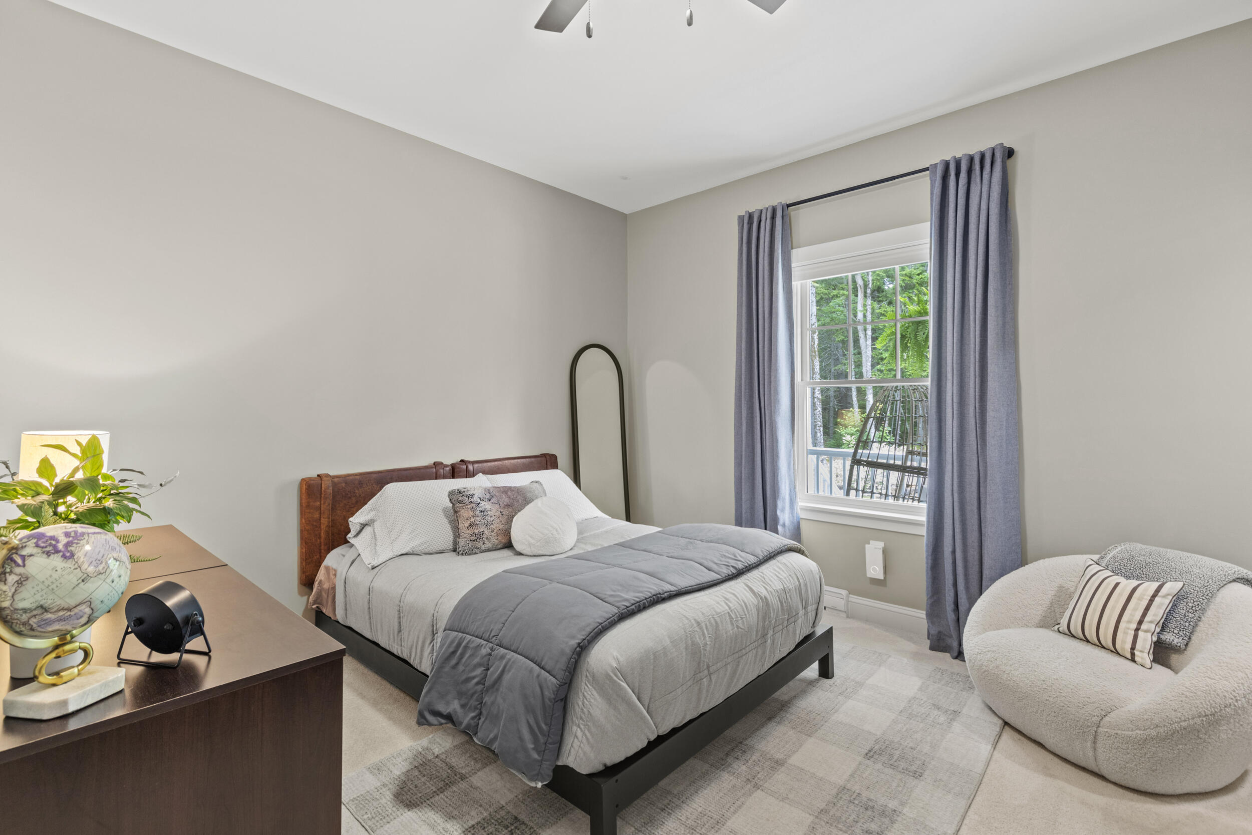 1 Woodford Trail