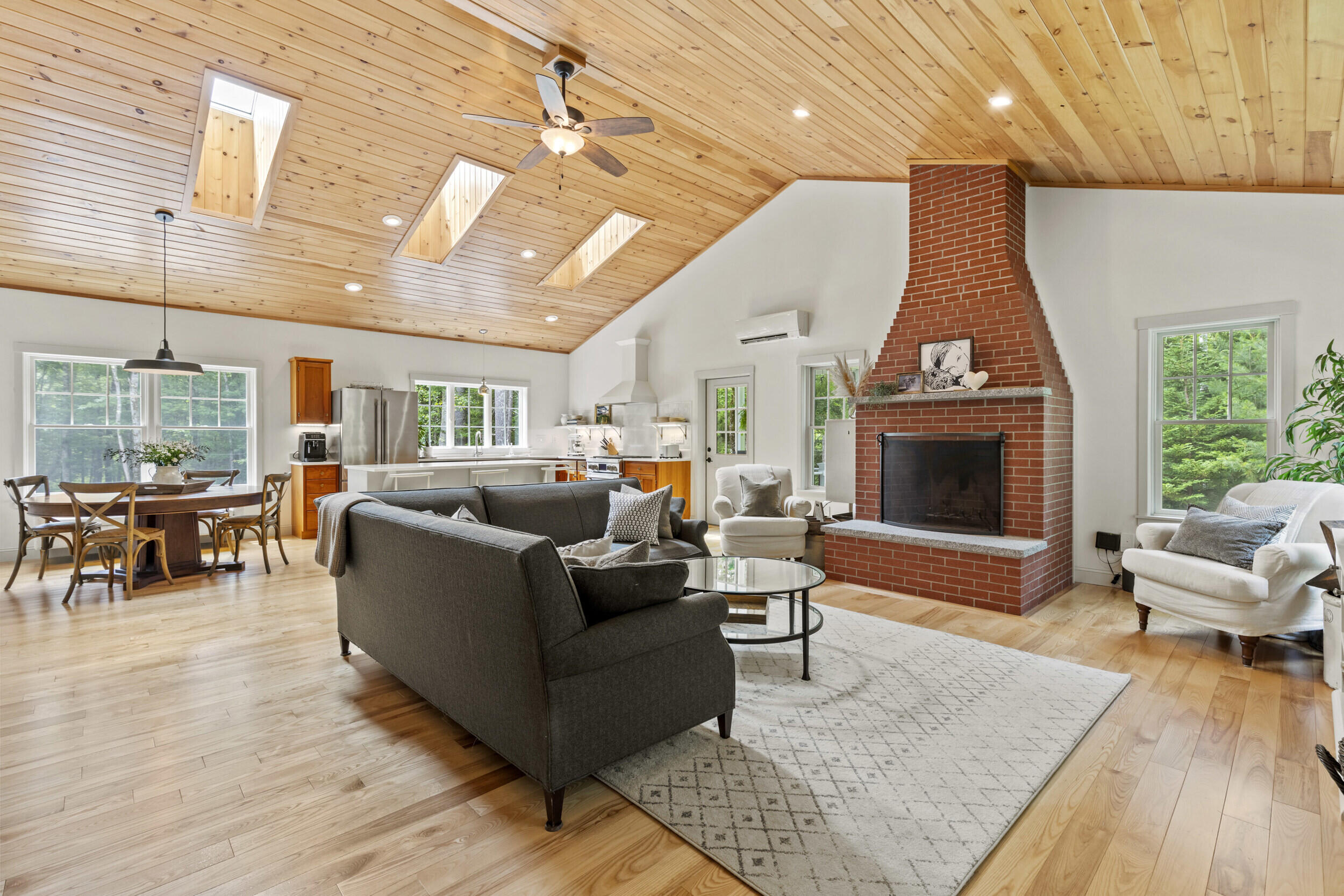 1 Woodford Trail