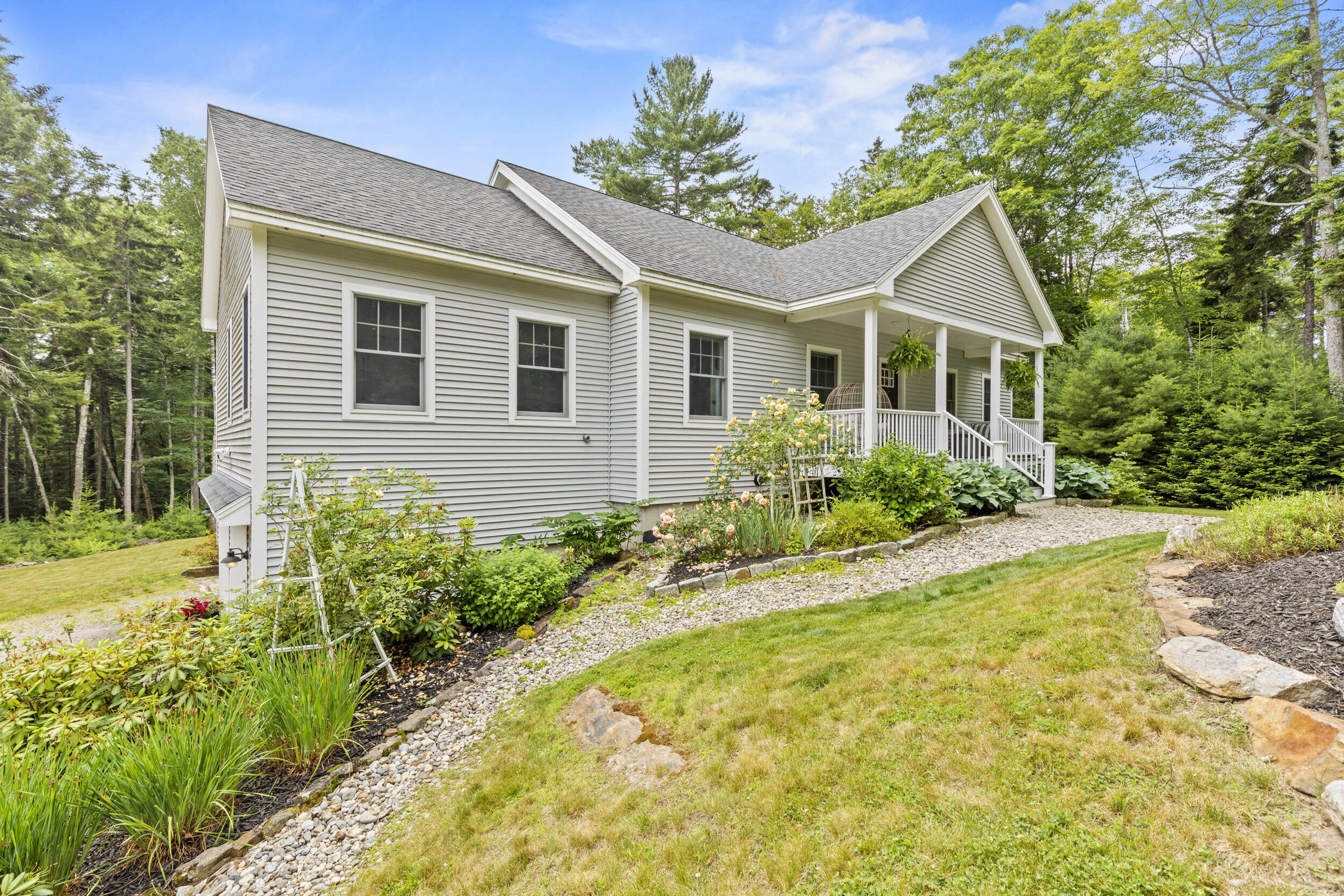 1 Woodford Trail