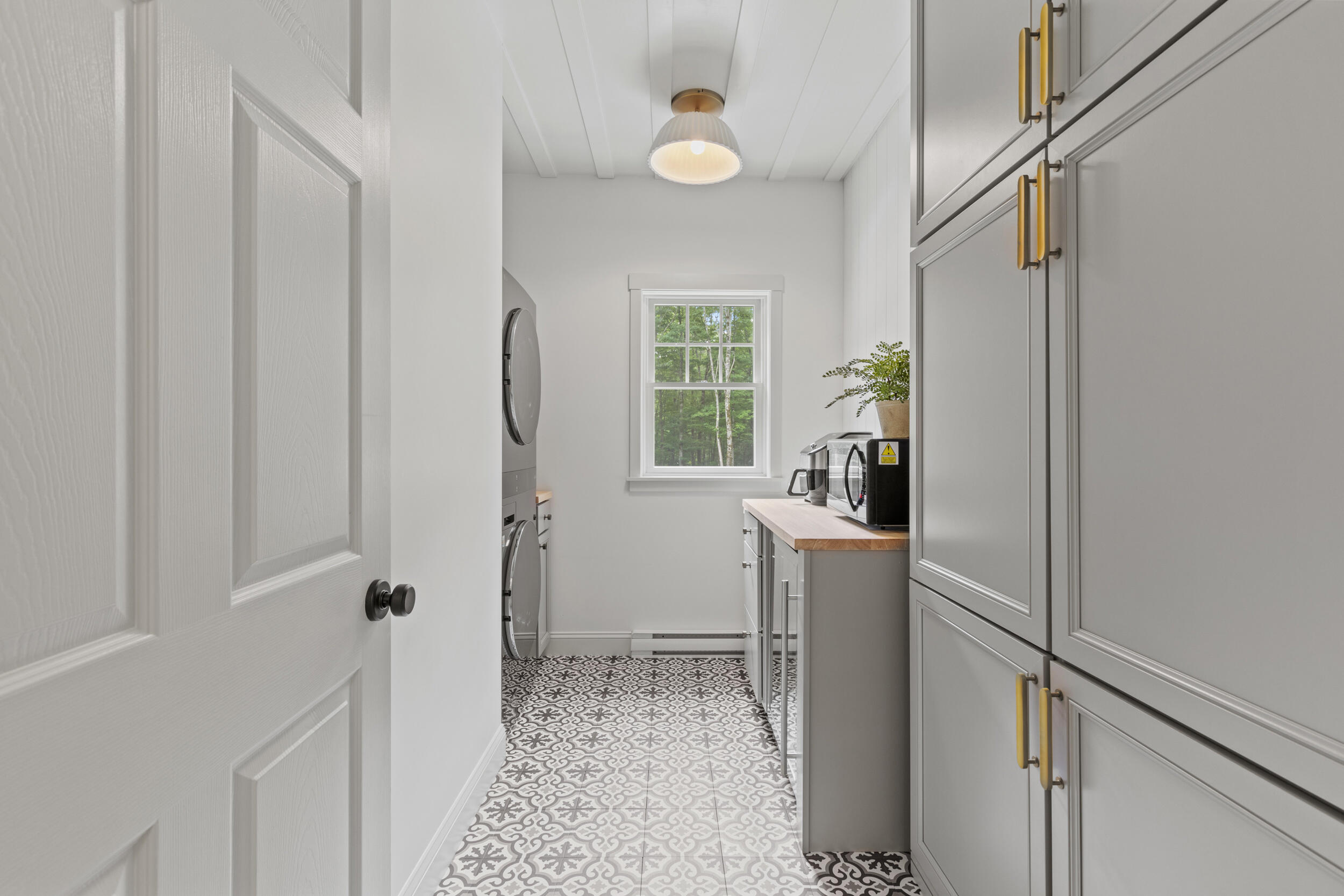 1 Woodford Trail