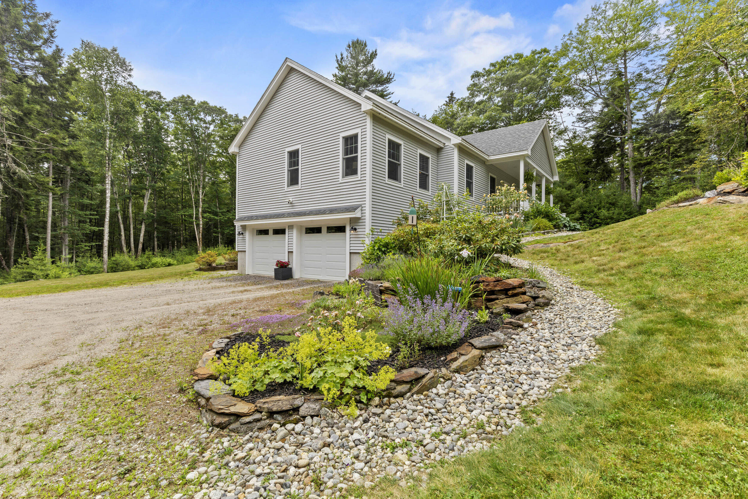 1 Woodford Trail
