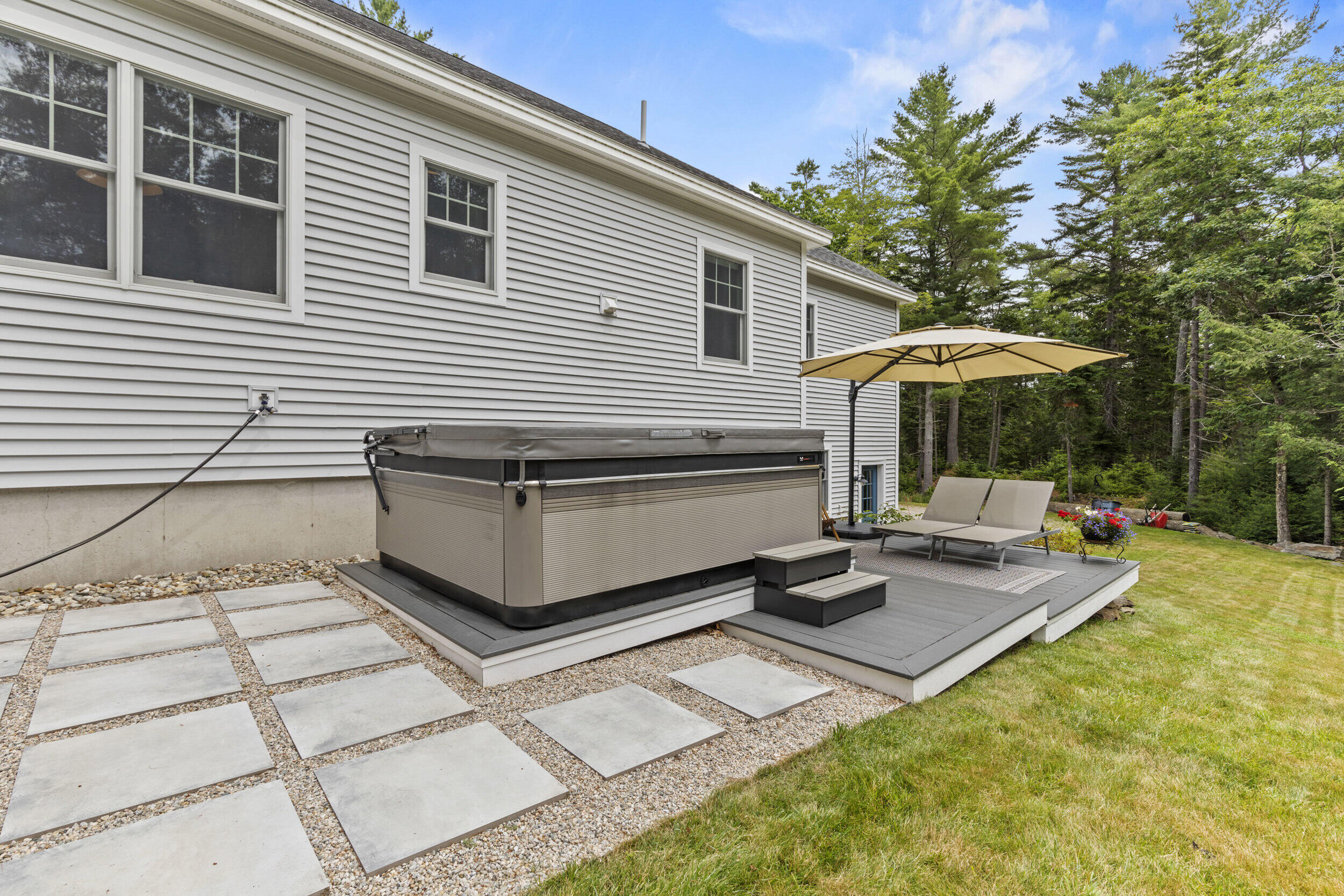 1 Woodford Trail