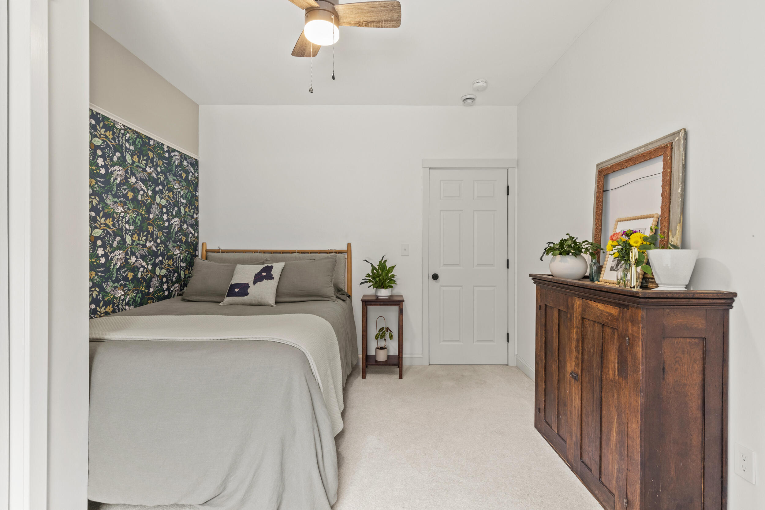 1 Woodford Trail