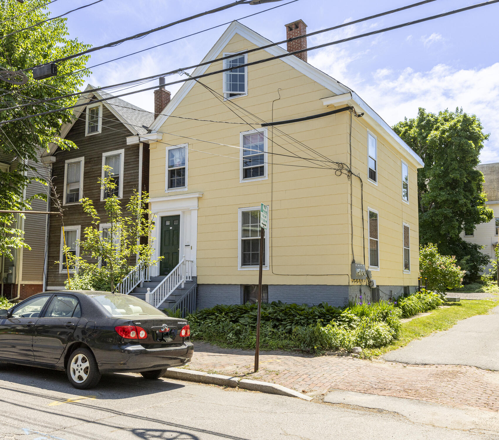 236 Brackett Street