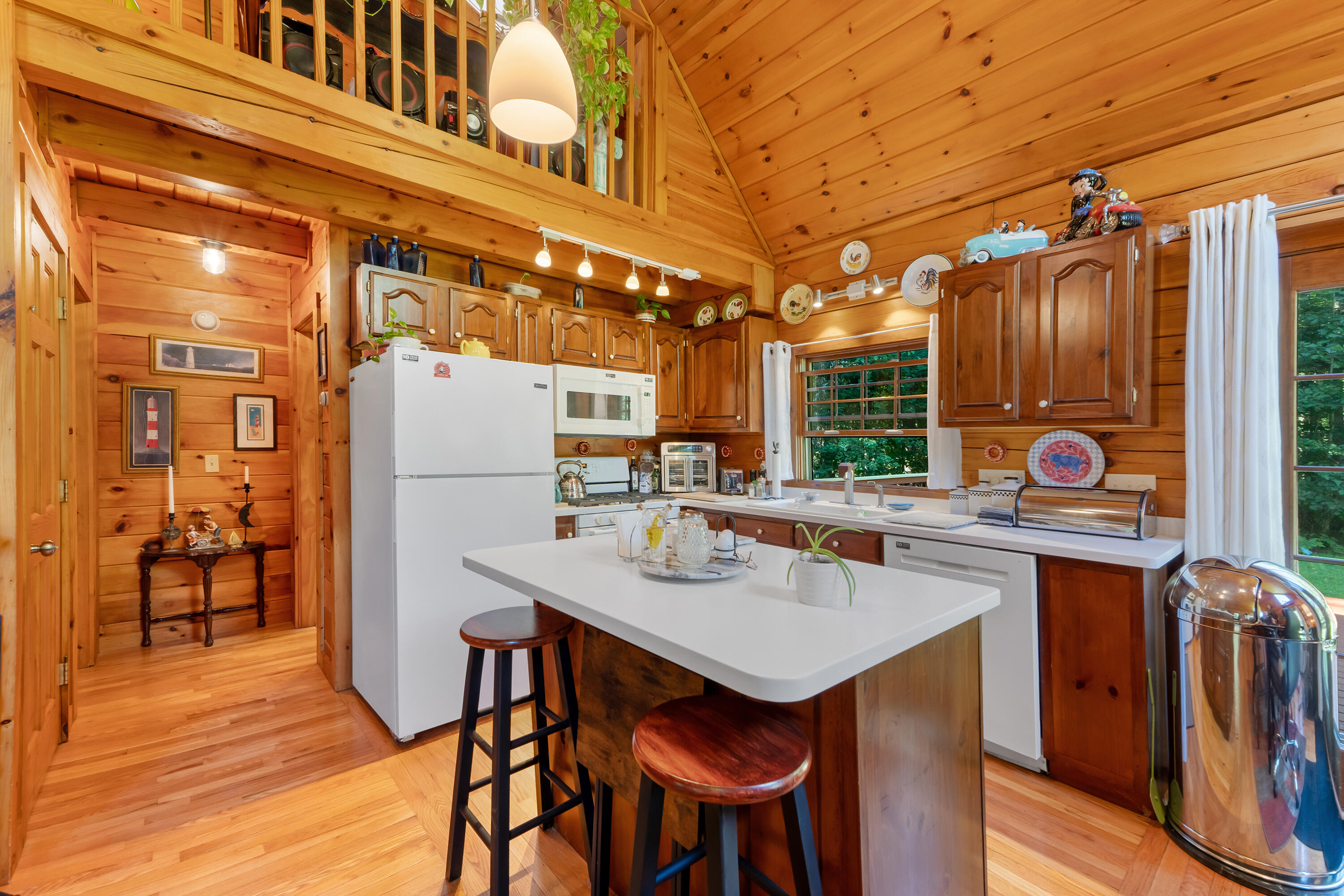 704 River Road