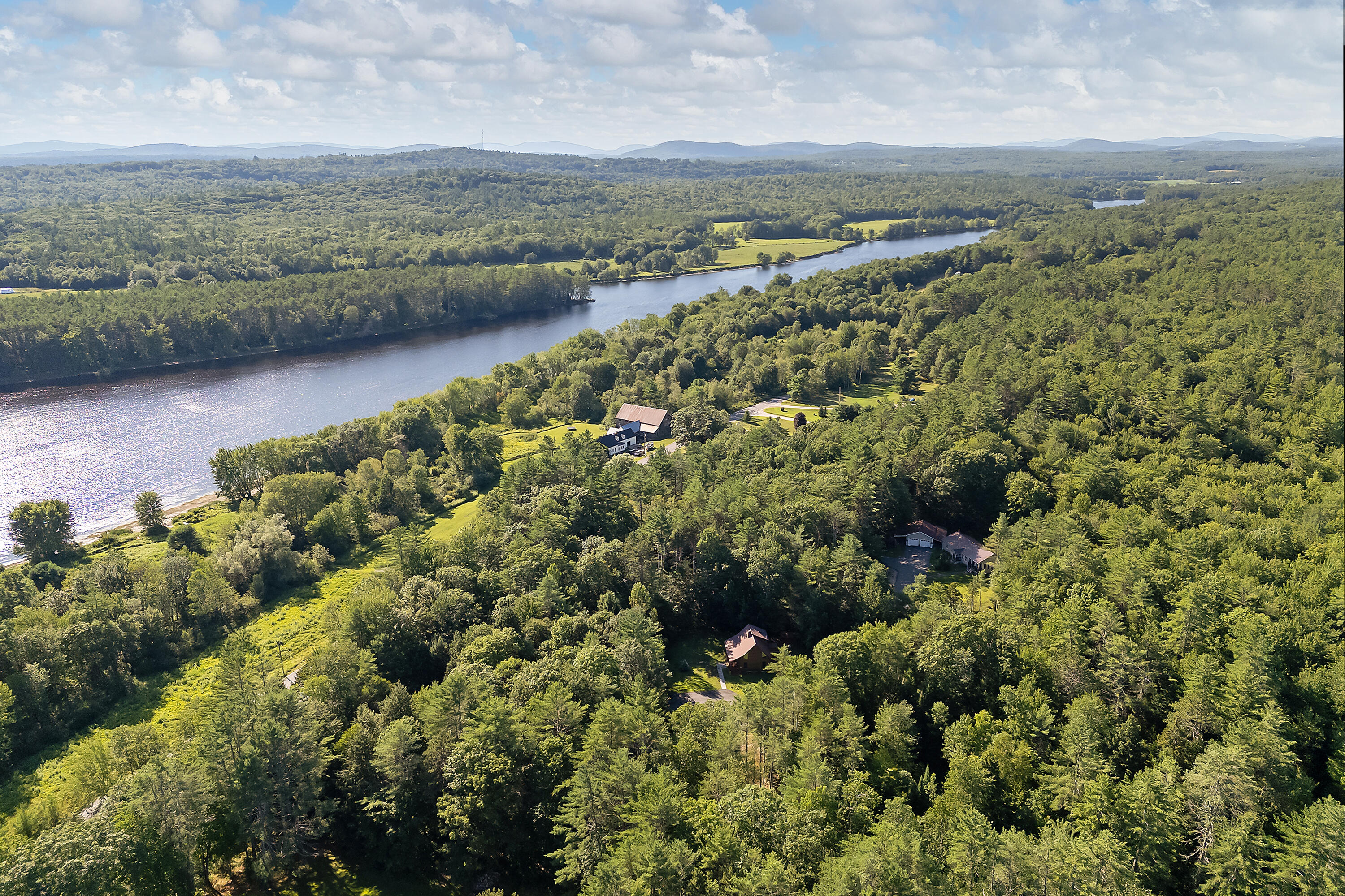 704 River Road