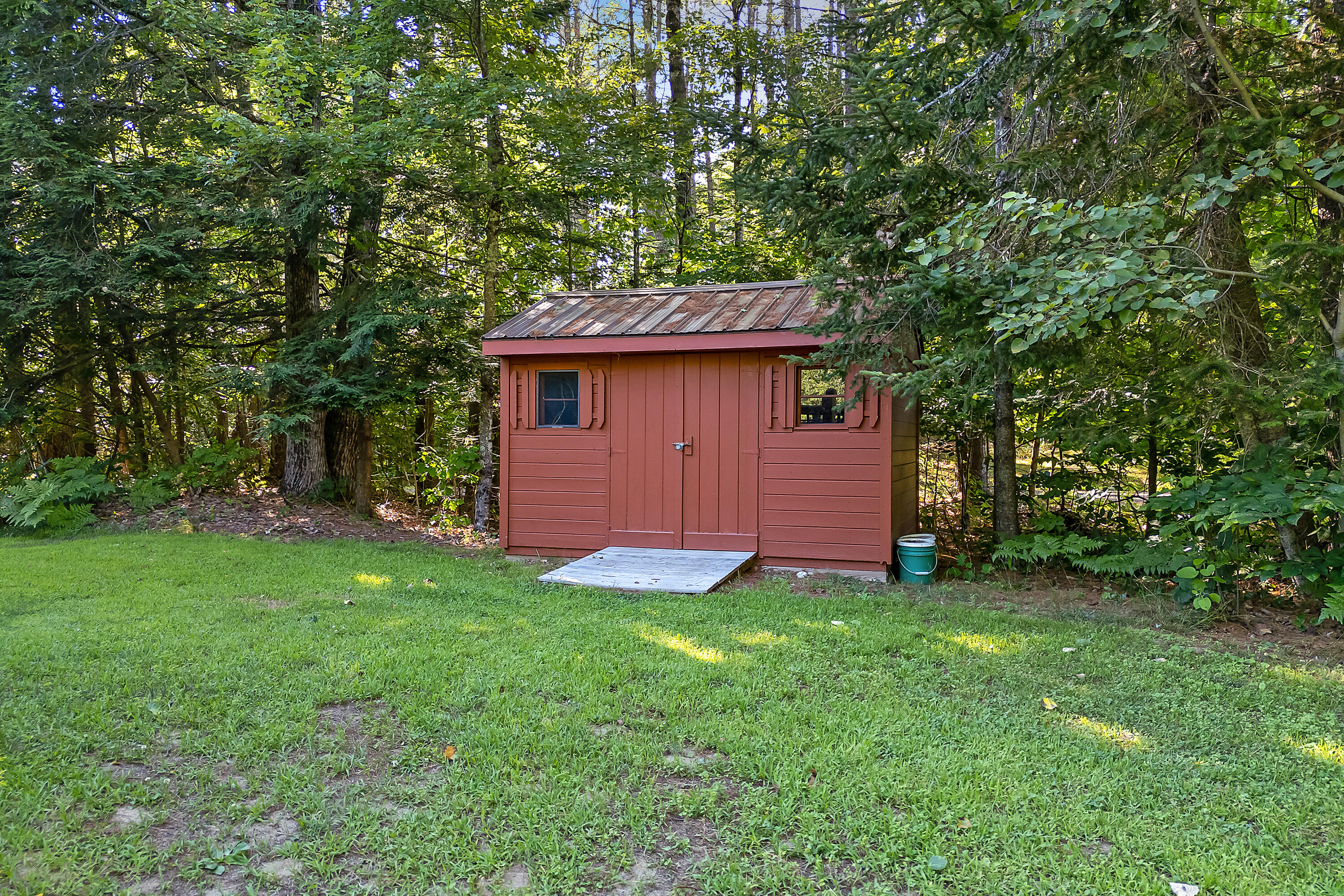 704 River Road