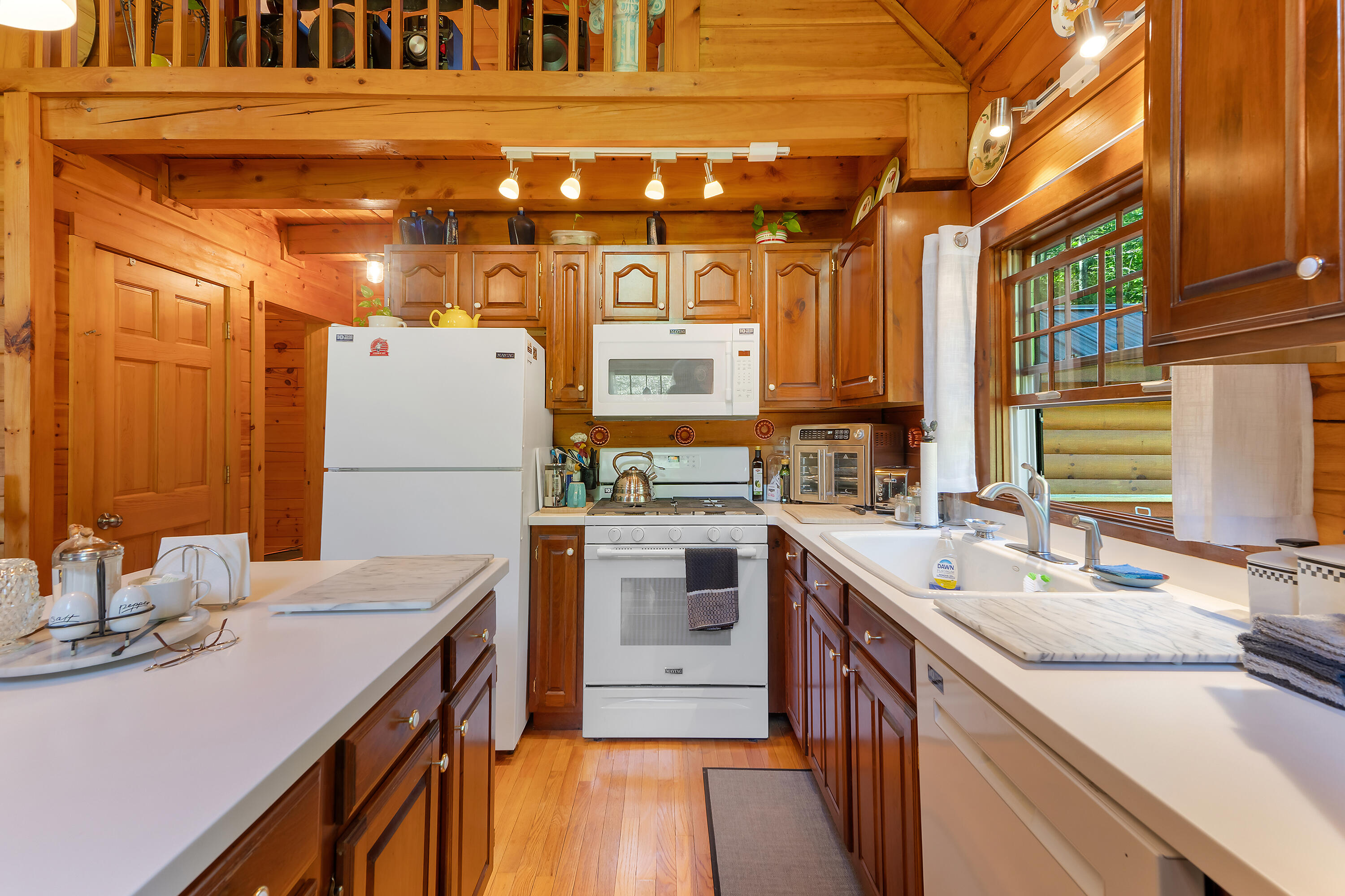 704 River Road