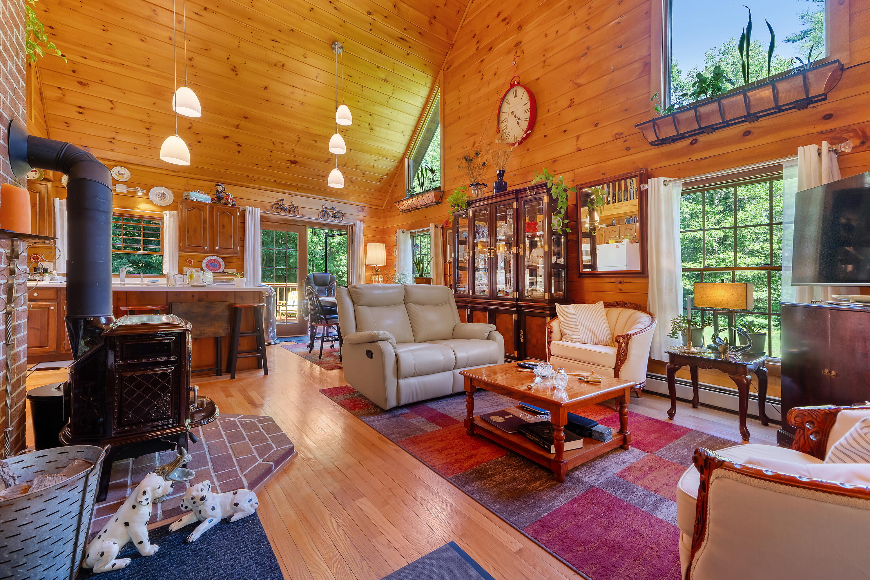 704 River Road