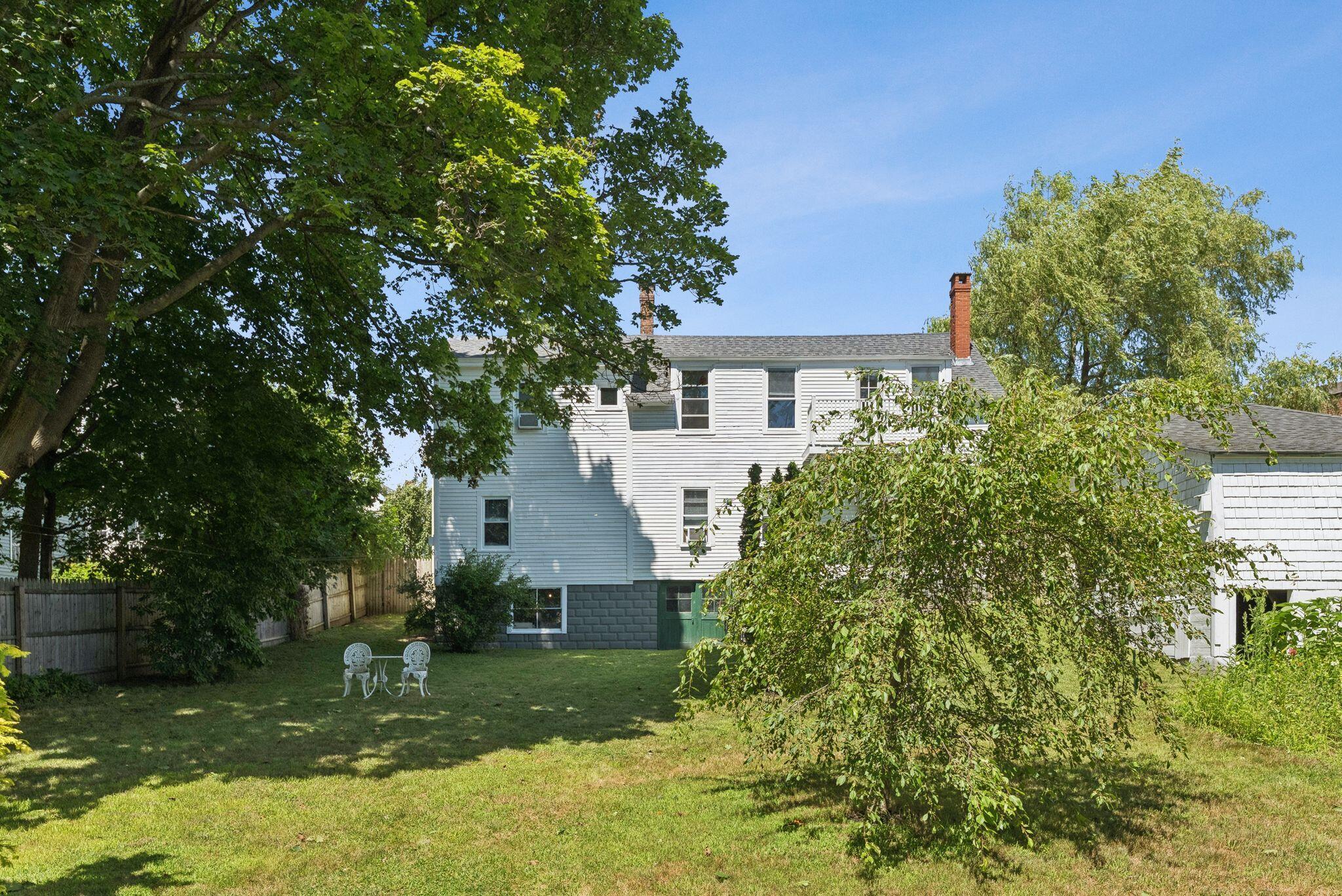 236-240 Concord Street W
