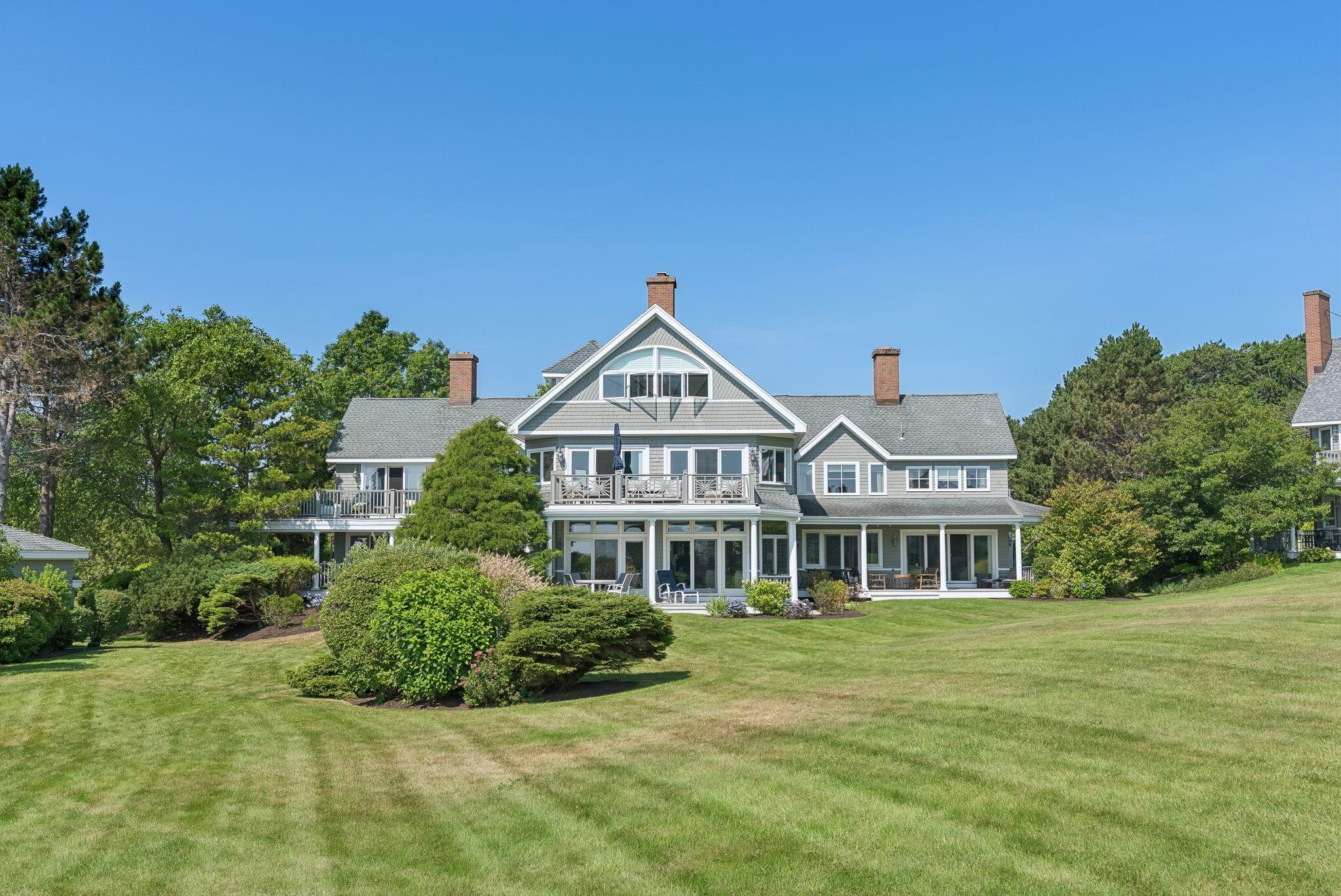 25 Atlantic Drive 25