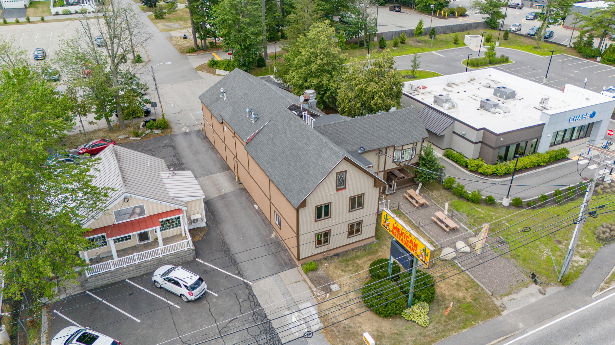 512 Main Street