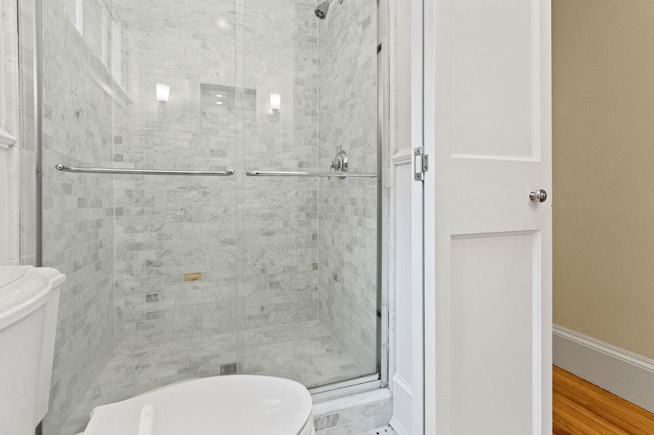 199 Vaughan Street, 6