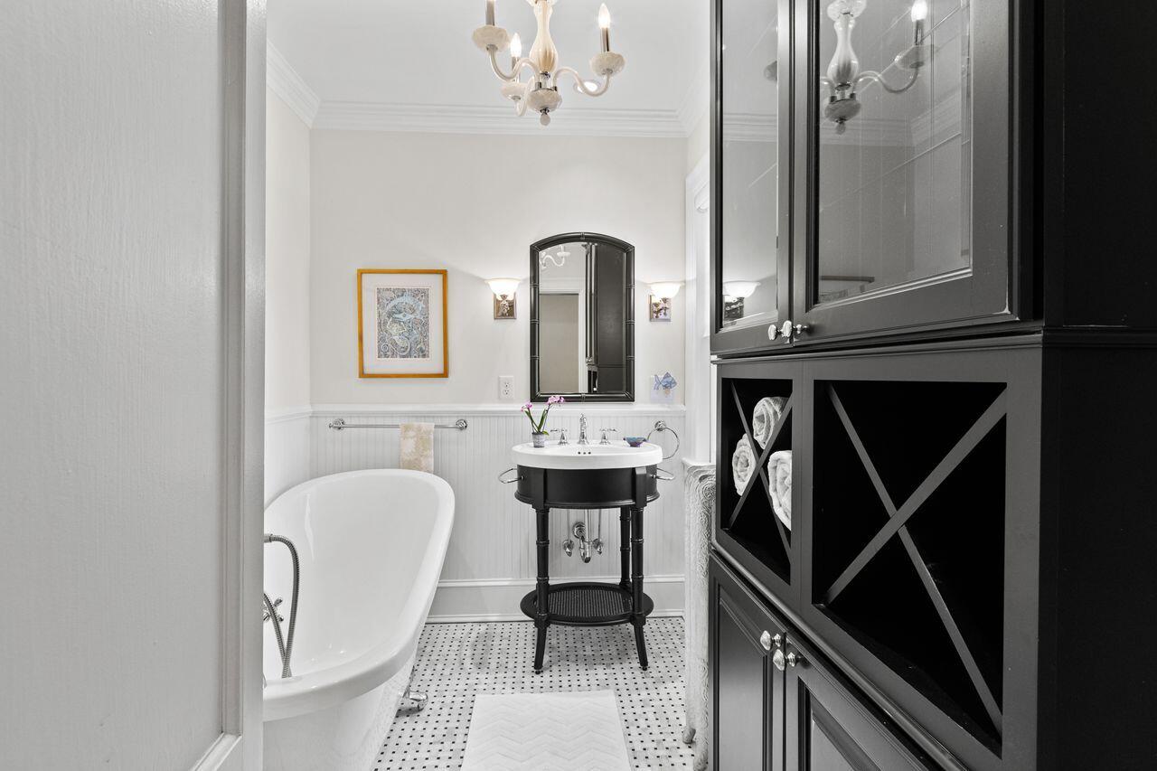 199 Vaughan Street, 6