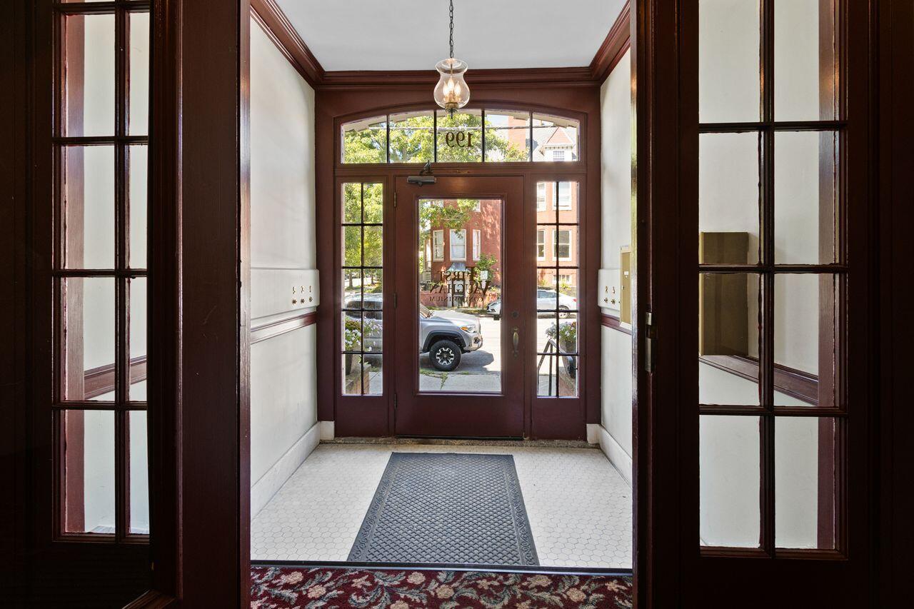 199 Vaughan Street, 6