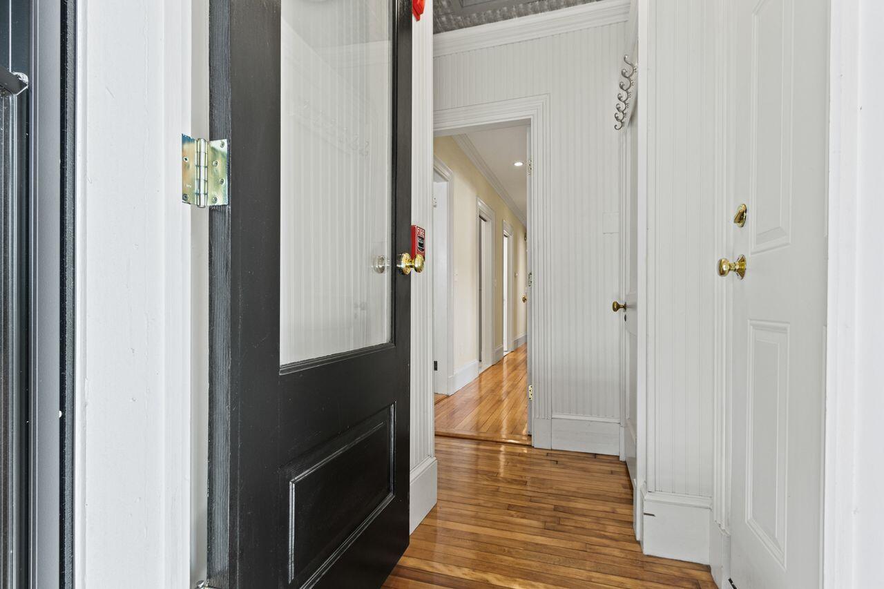 199 Vaughan Street, 6