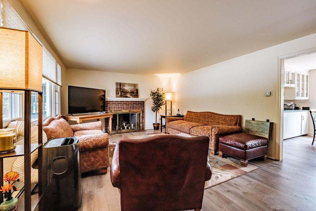 13 Country Charm Road, Cumberland