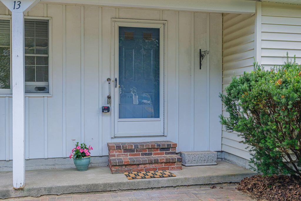 13 Country Charm Road, Cumberland