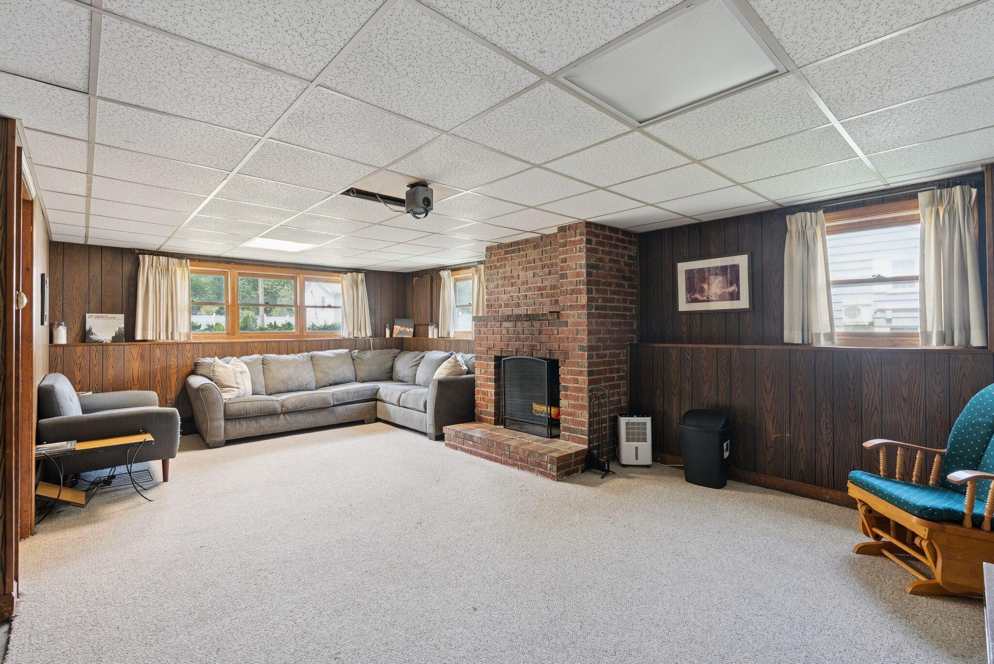 48 Sandy Hill Road