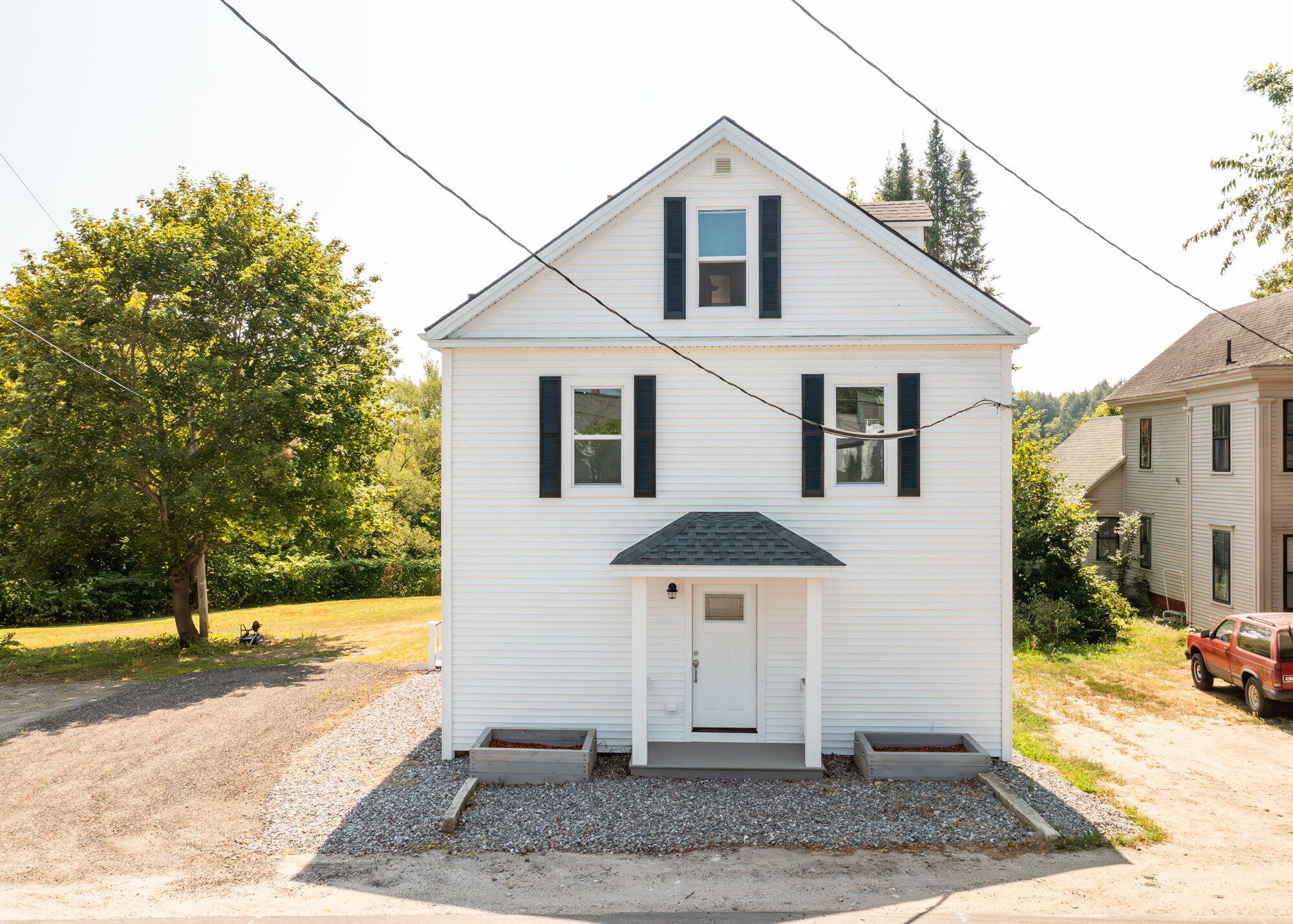 393 Front Street