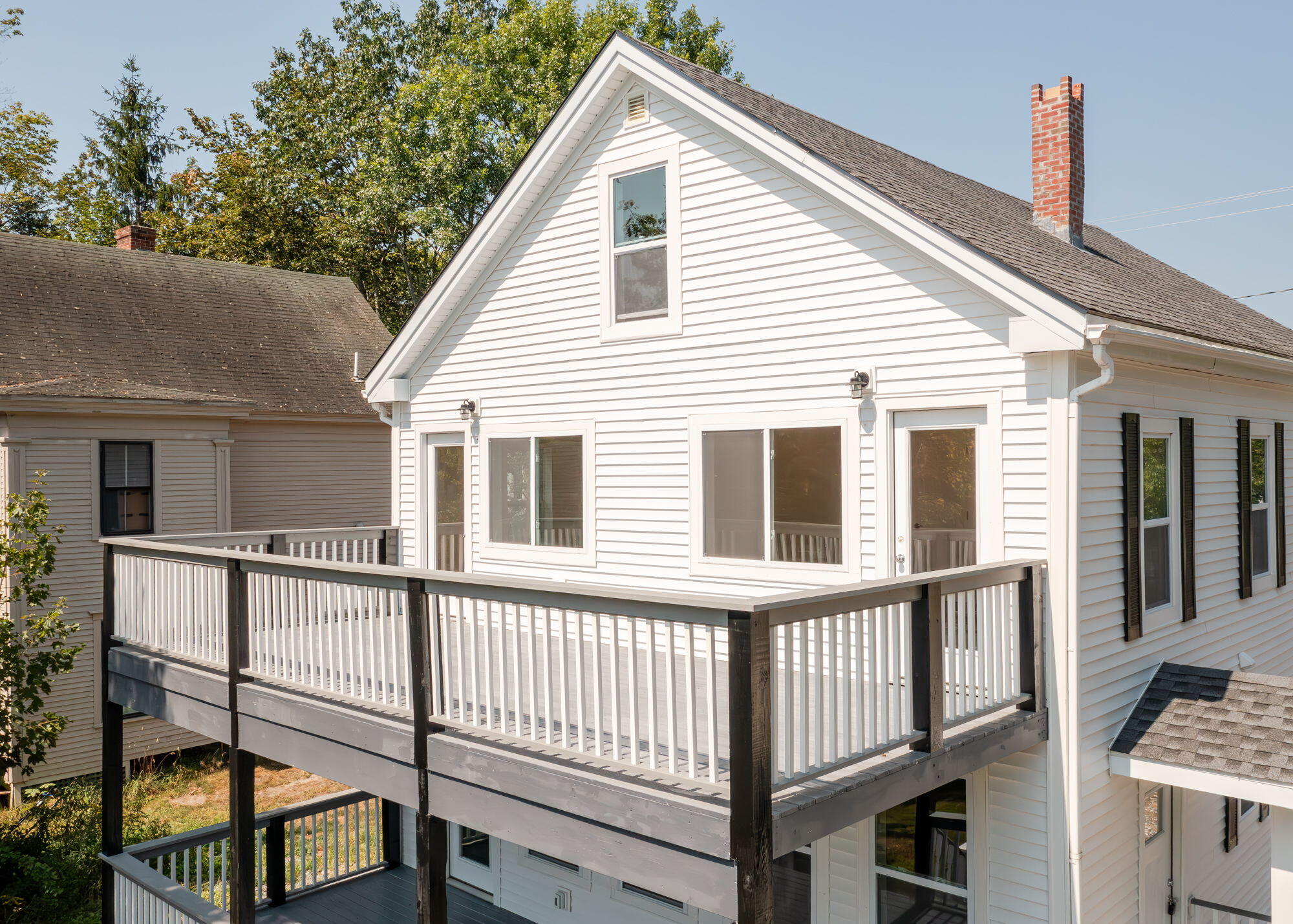 393 Front Street