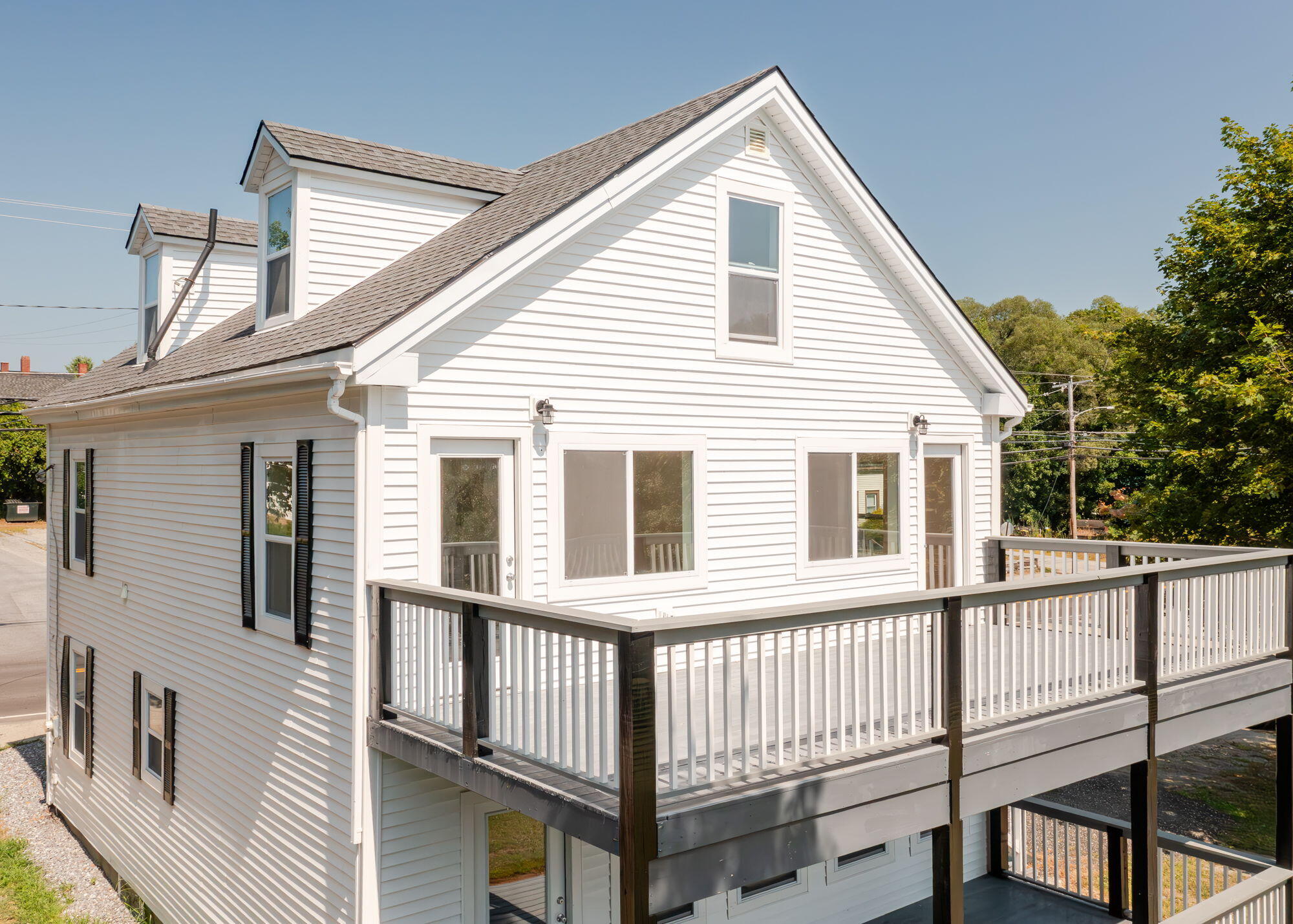 393 Front Street