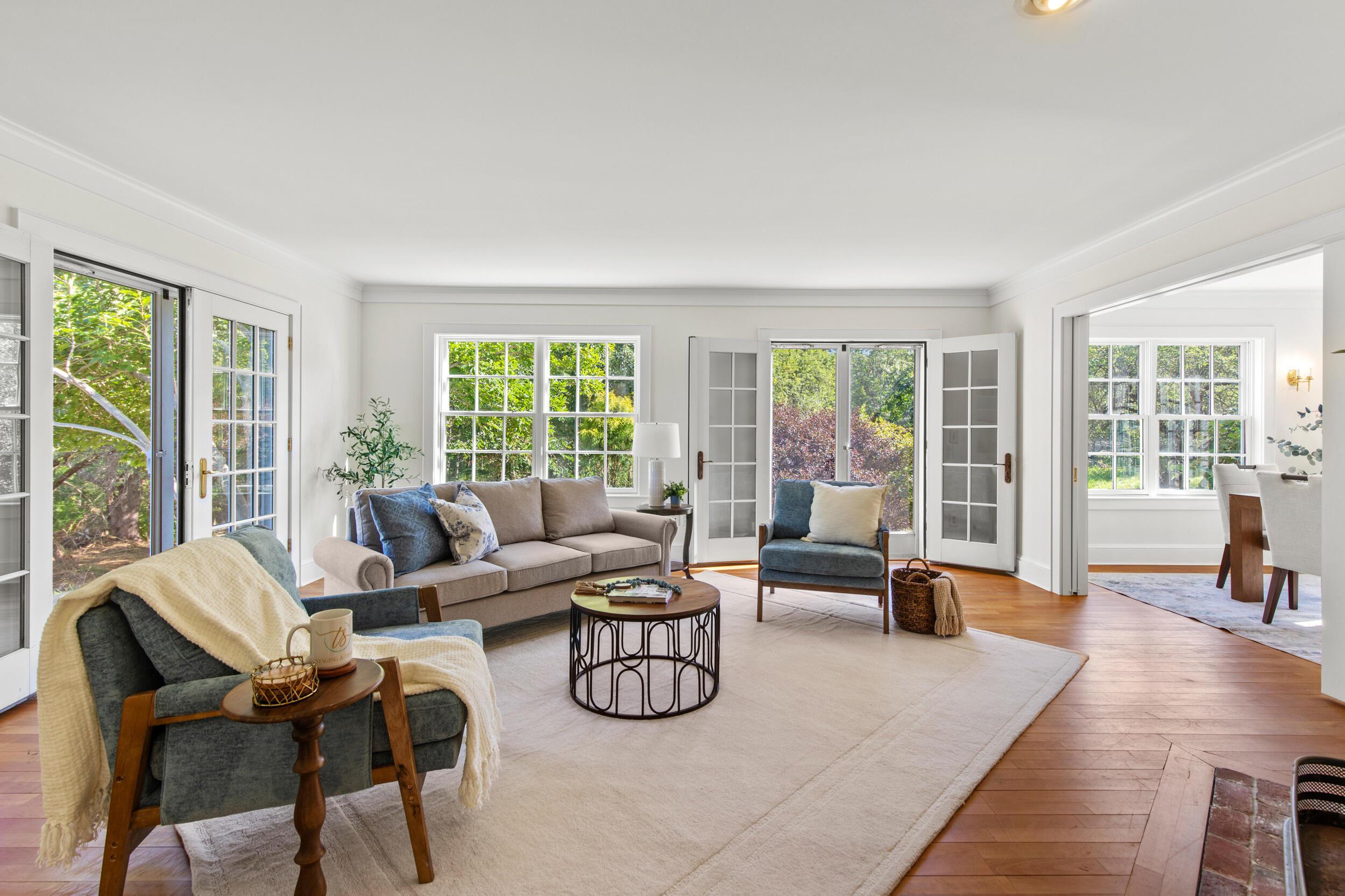 25 Meadowbrook Lane