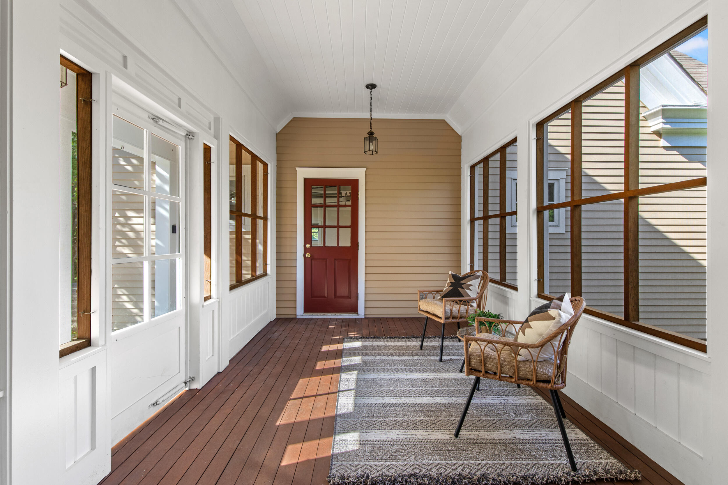 25 Meadowbrook Lane