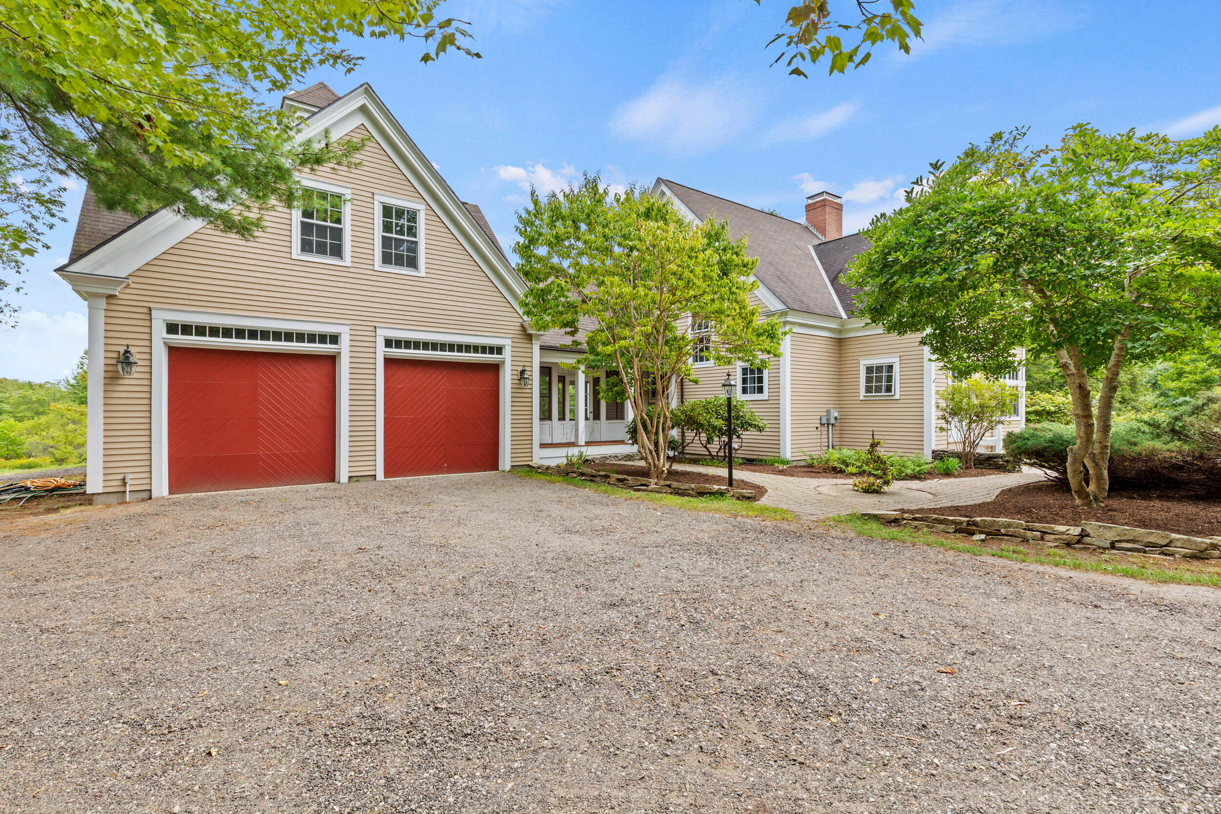 25 Meadowbrook Lane