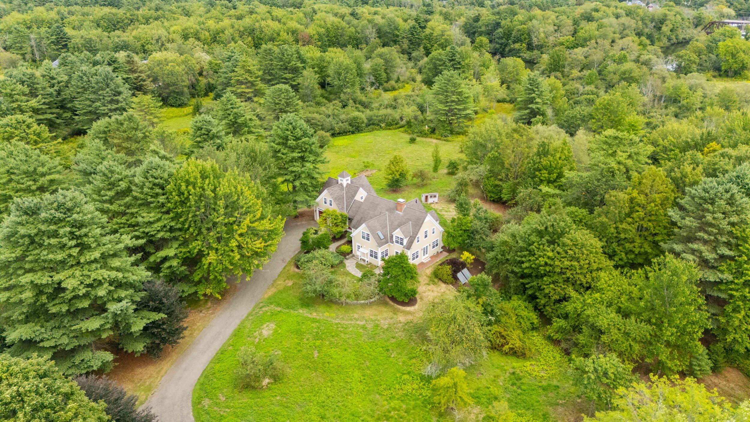 25 Meadowbrook Lane