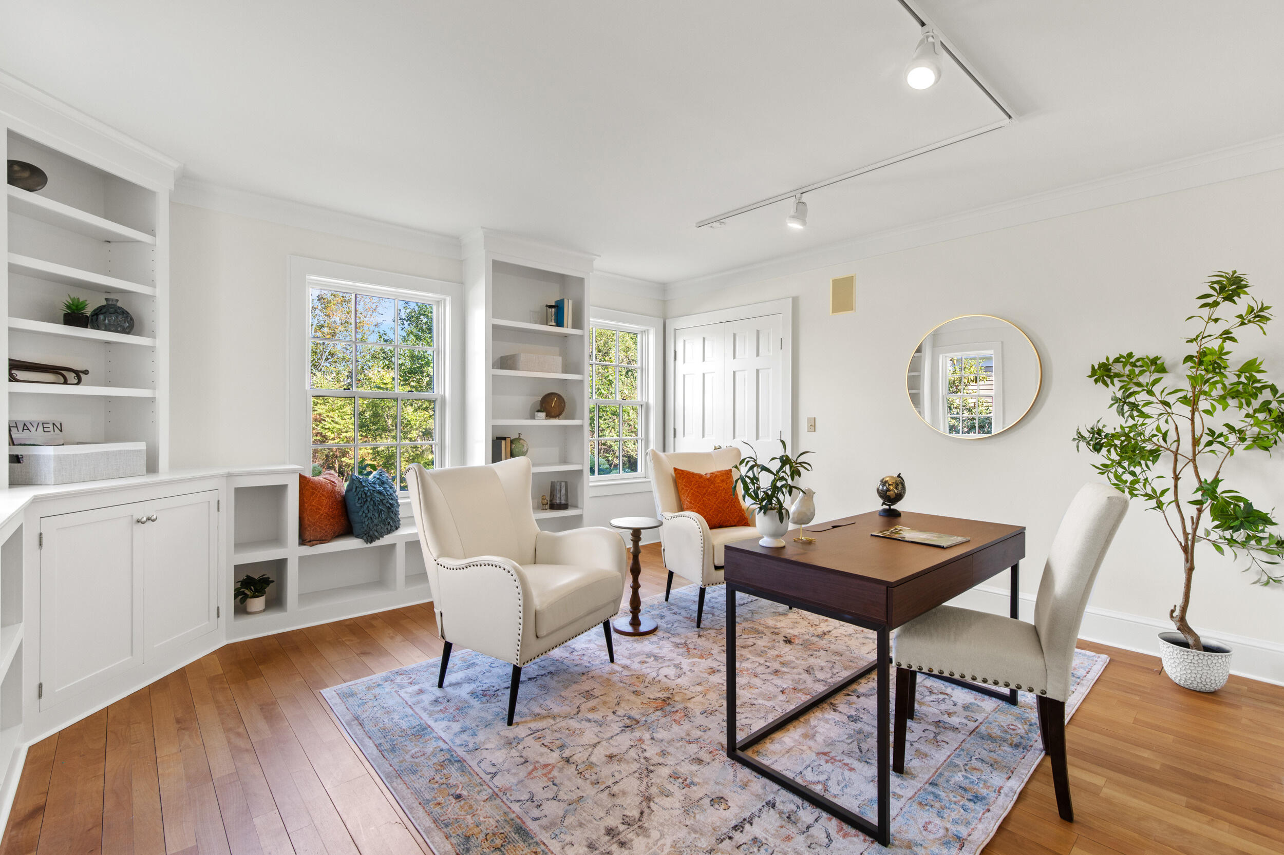 25 Meadowbrook Lane