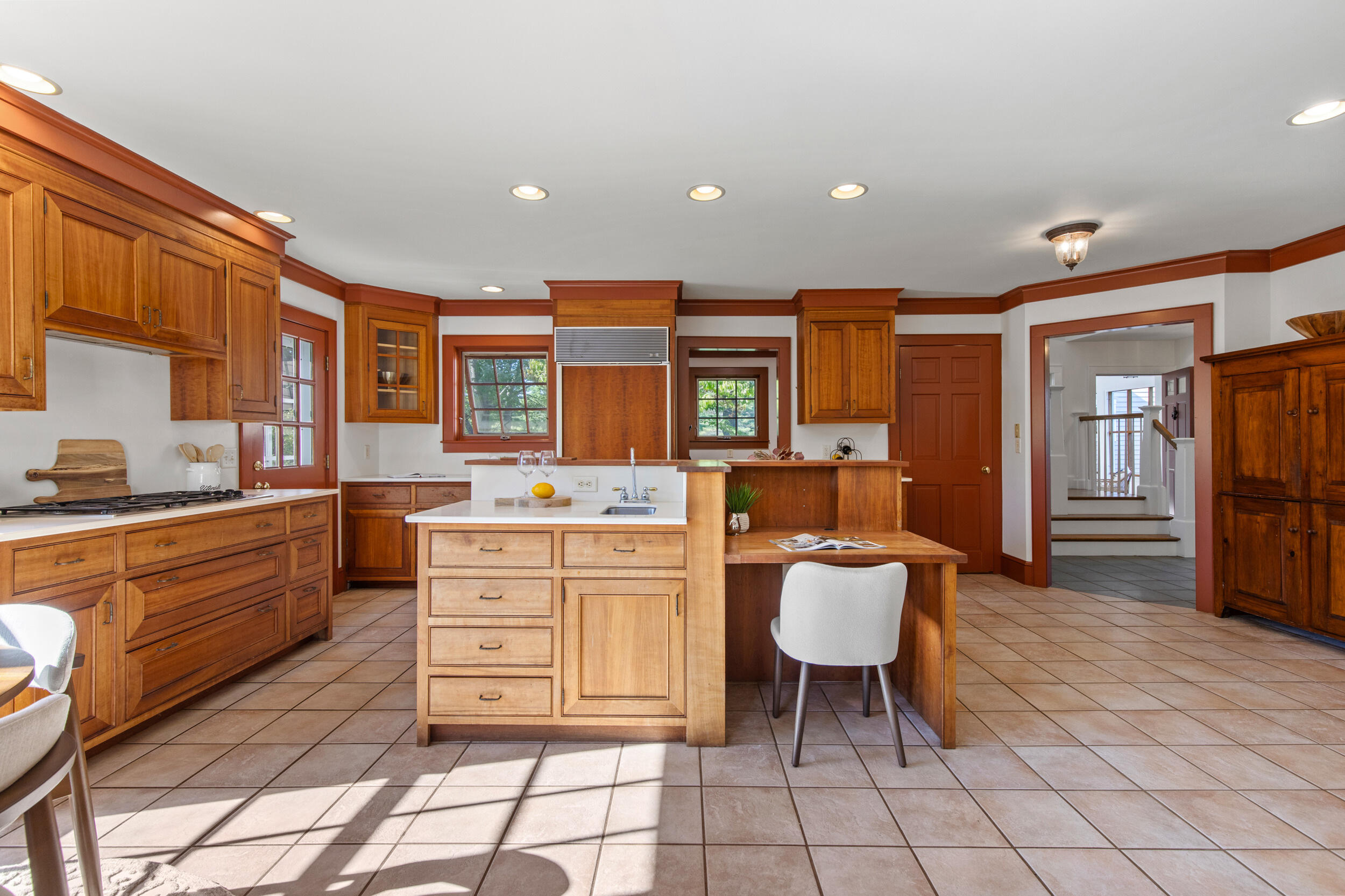 25 Meadowbrook Lane