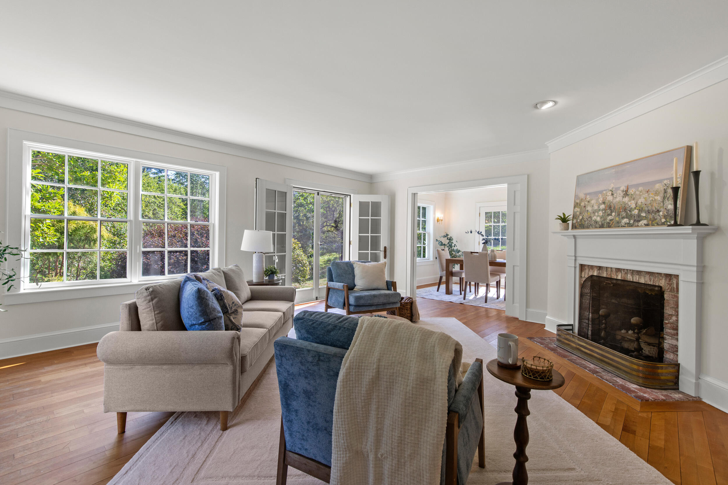 25 Meadowbrook Lane