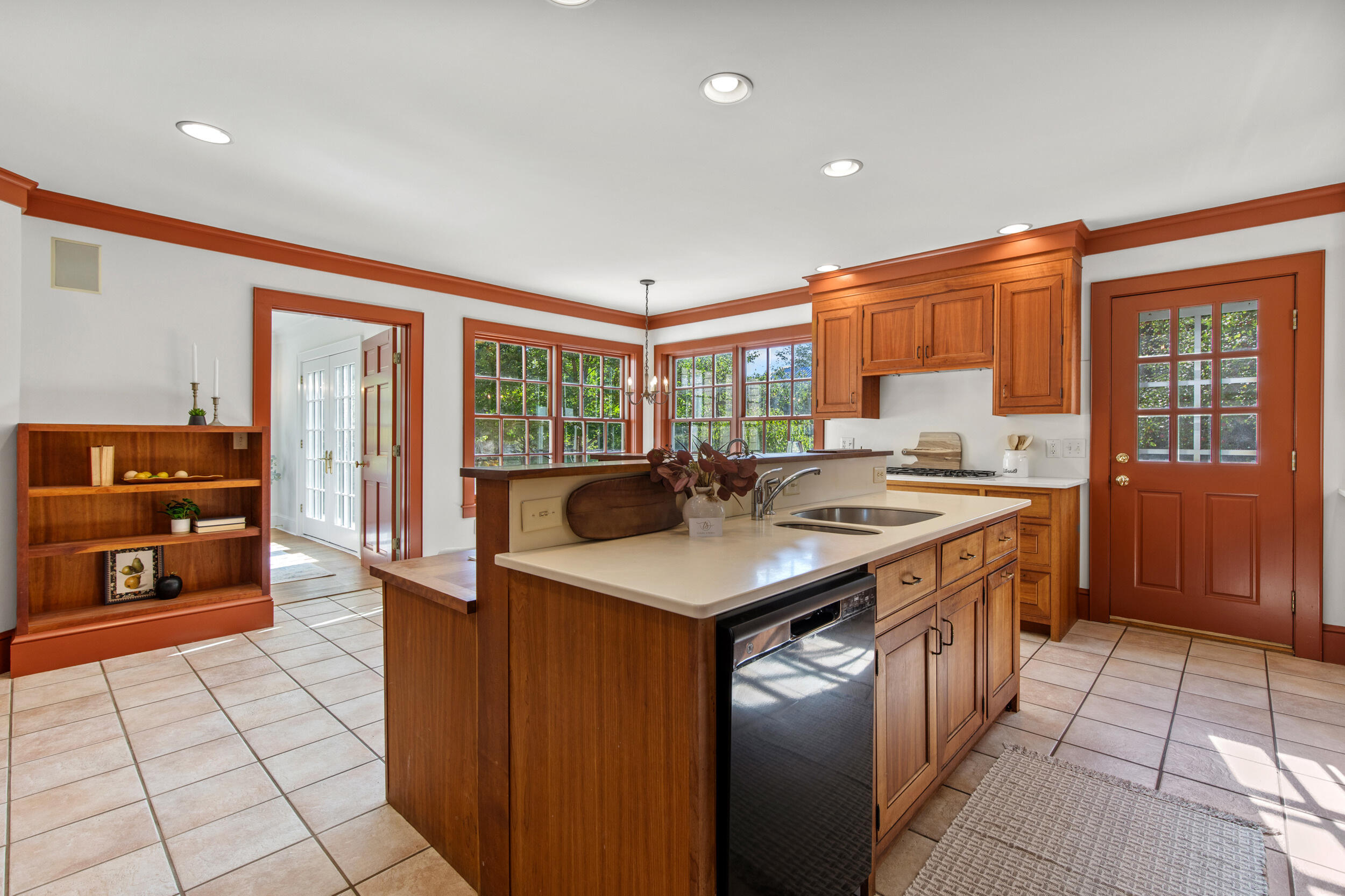 25 Meadowbrook Lane