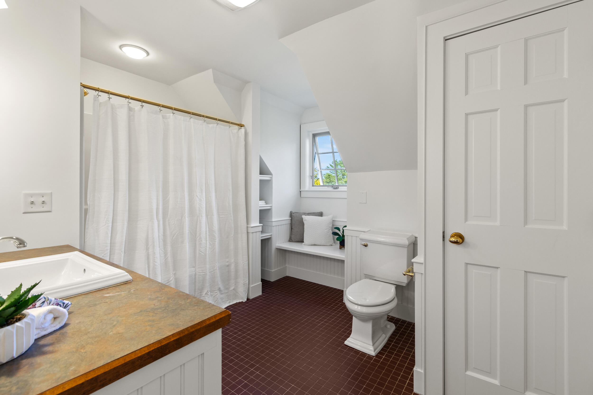 25 Meadowbrook Lane