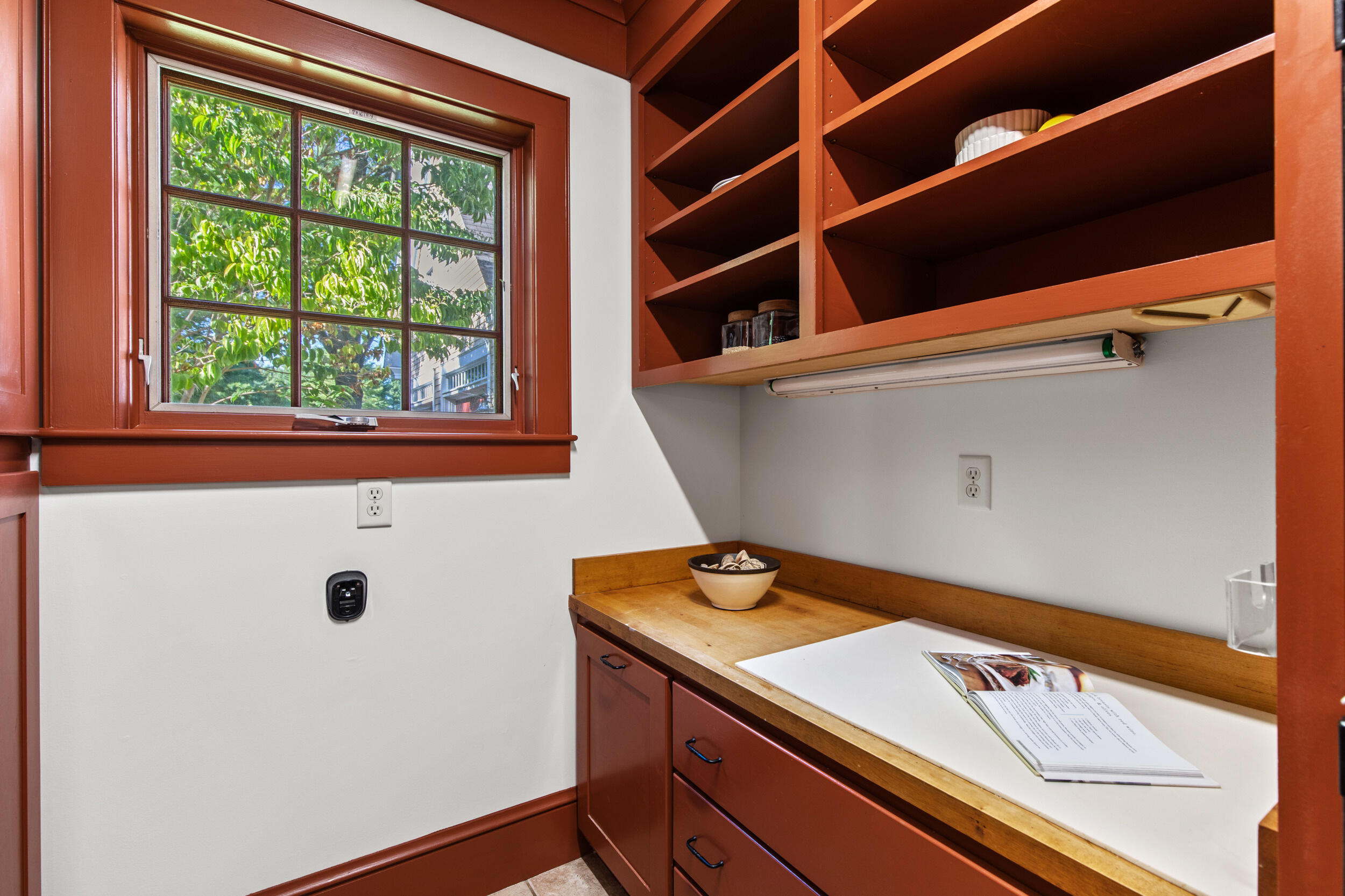25 Meadowbrook Lane