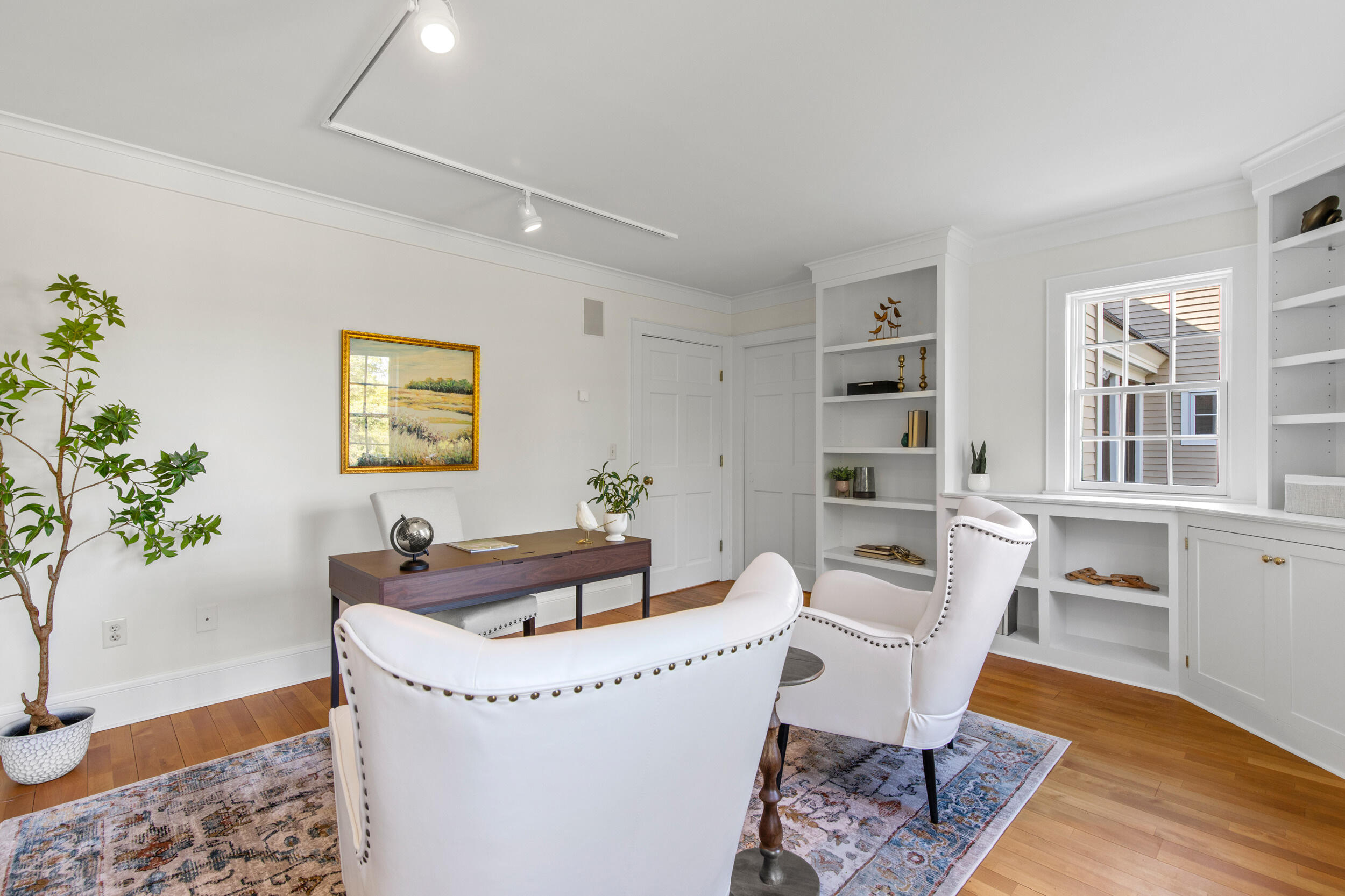 25 Meadowbrook Lane
